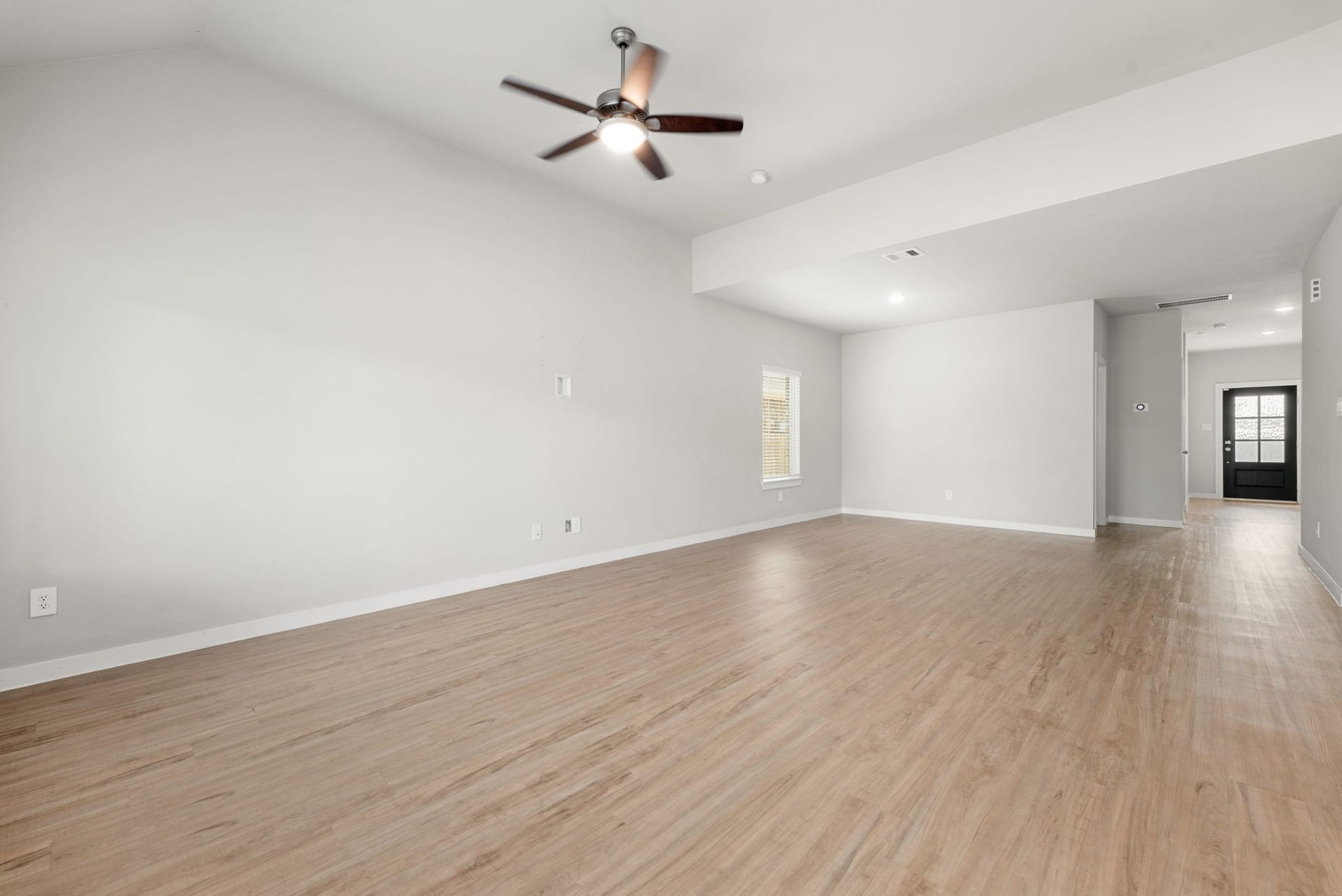 333 Flower Reed Court, Magnolia, TX 77354 333 Flower Reed Court, Magnolia, TX 77354
