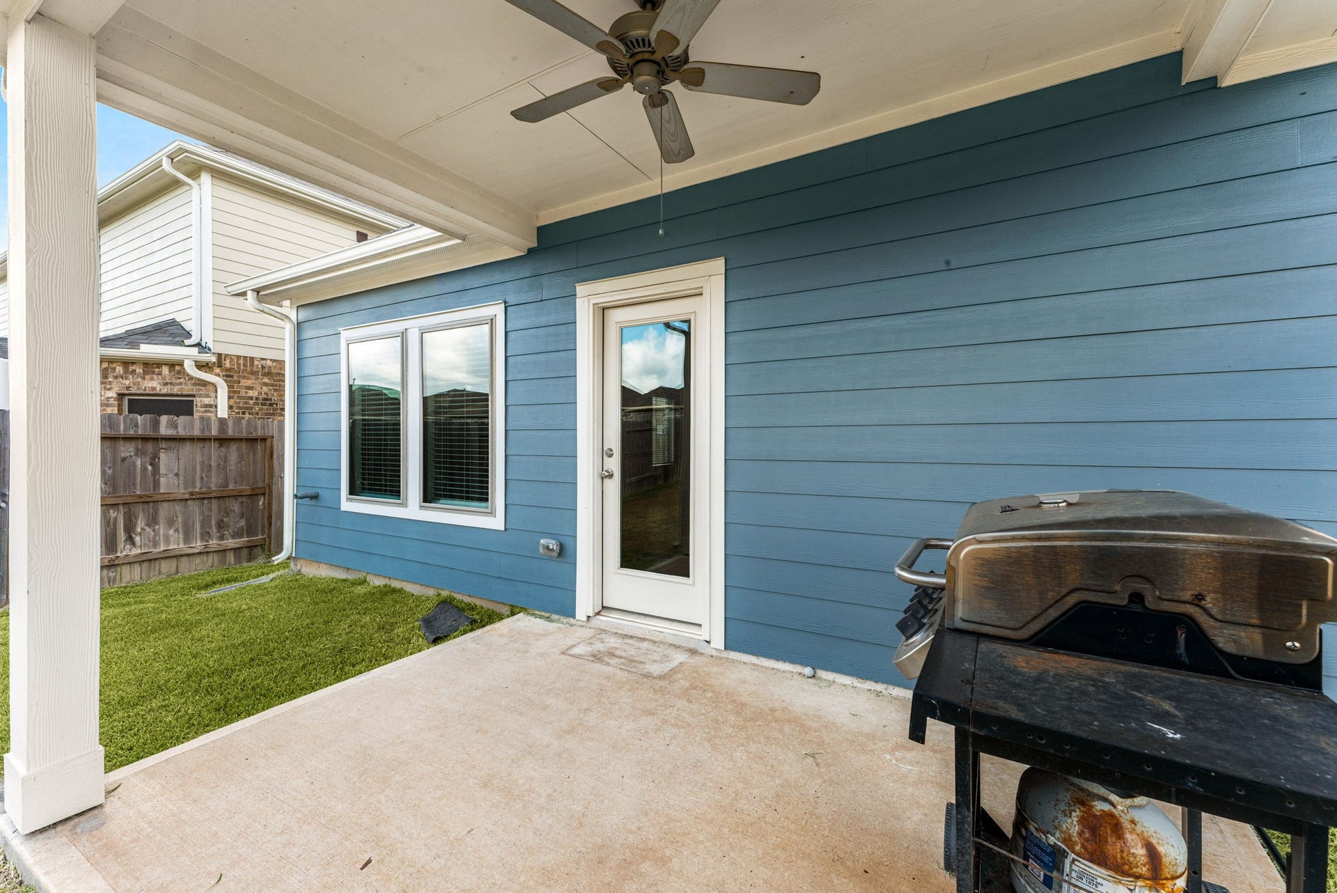 333 Flower Reed Court, Magnolia, TX 77354 333 Flower Reed Court, Magnolia, TX 77354