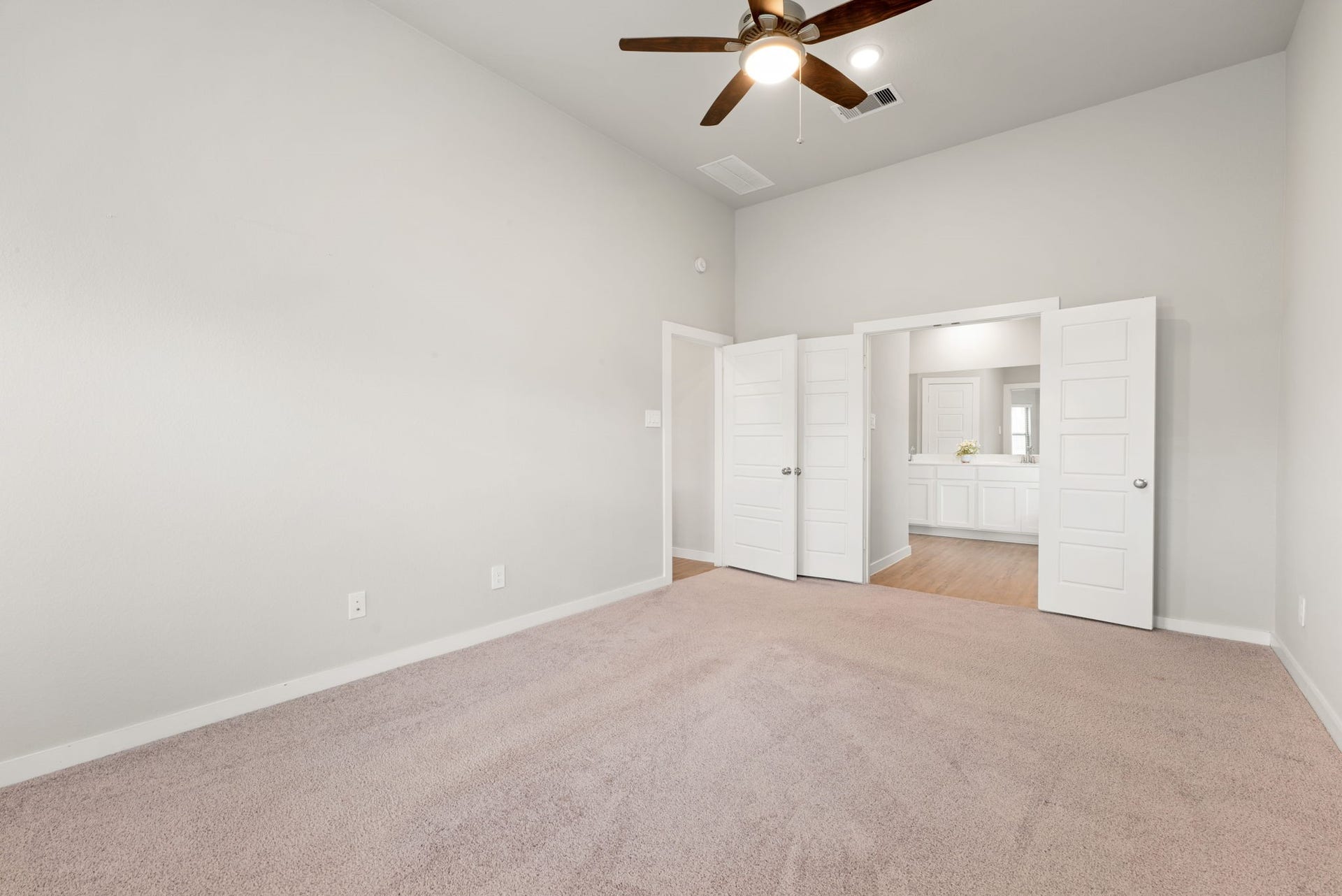 333 Flower Reed Court, Magnolia, TX 77354 333 Flower Reed Court, Magnolia, TX 77354