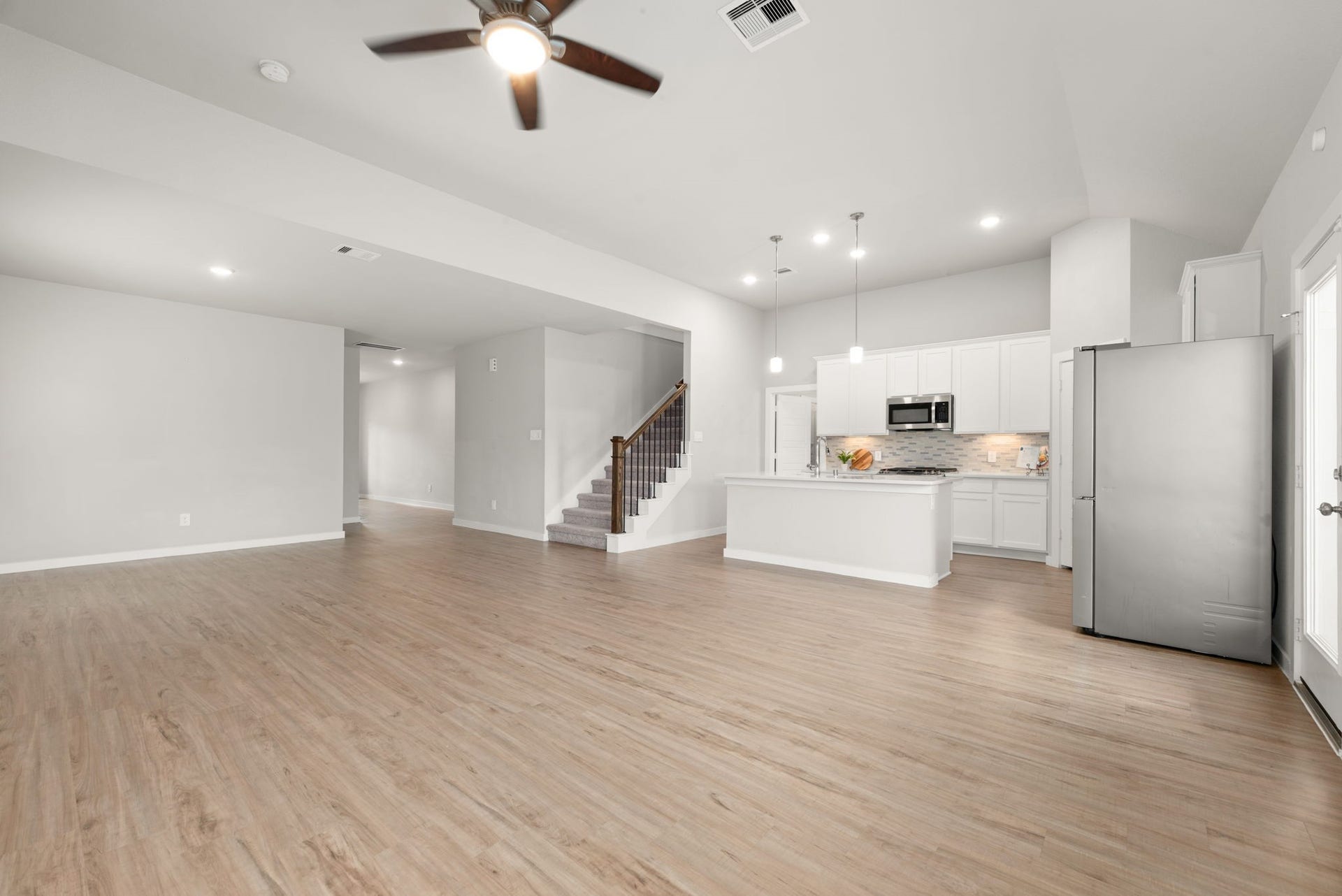 333 Flower Reed Court, Magnolia, TX 77354 333 Flower Reed Court, Magnolia, TX 77354
