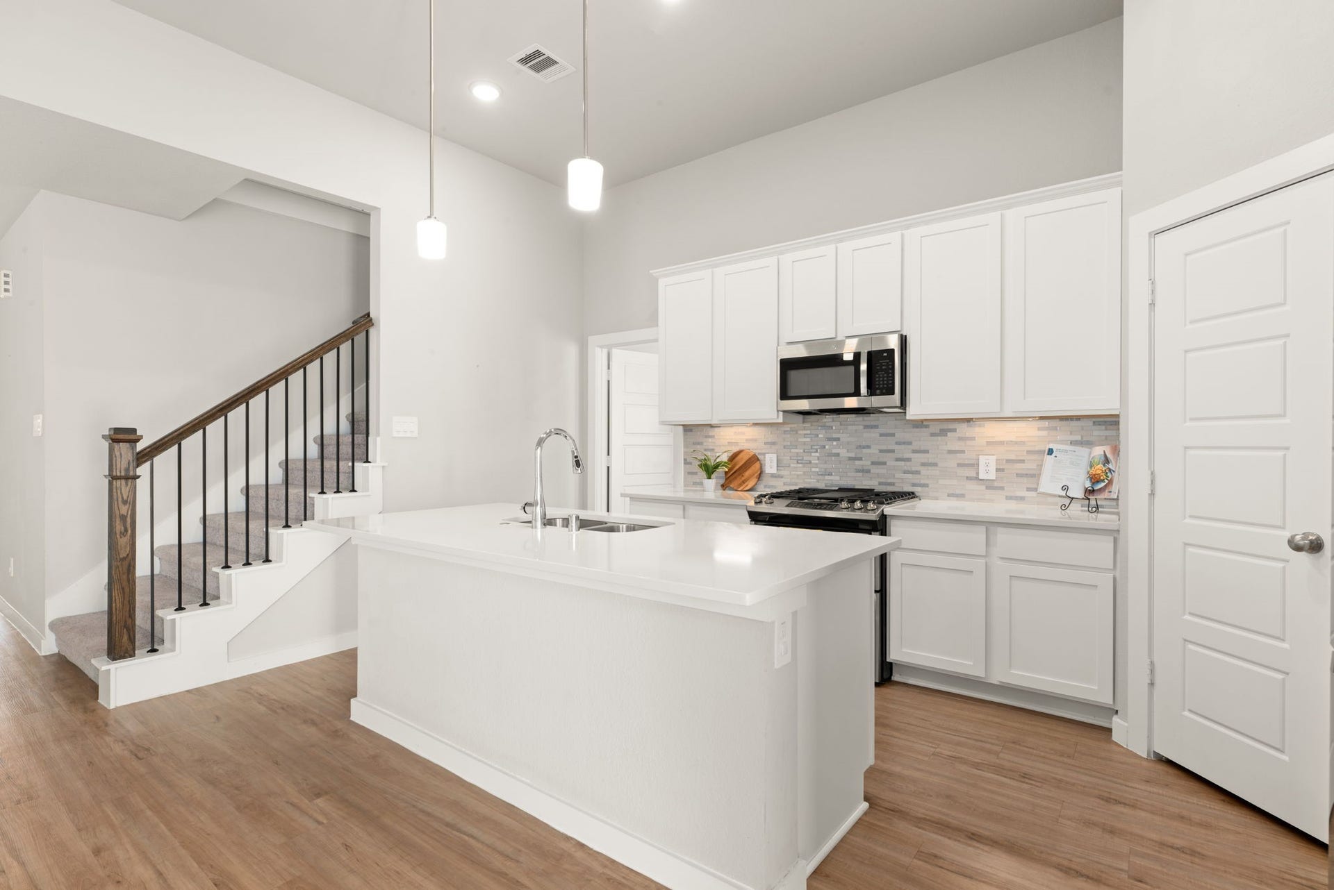 333 Flower Reed Court, Magnolia, TX 77354 333 Flower Reed Court, Magnolia, TX 77354