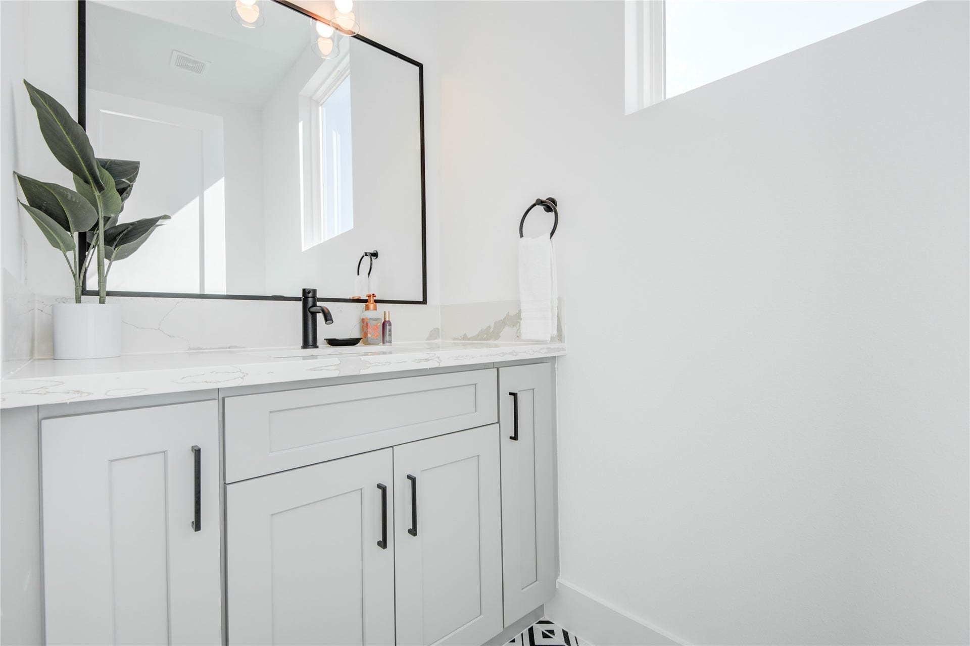 2725 Rosalie Street, Houston, TX 77004 2725 Rosalie Street, Houston, TX 77004