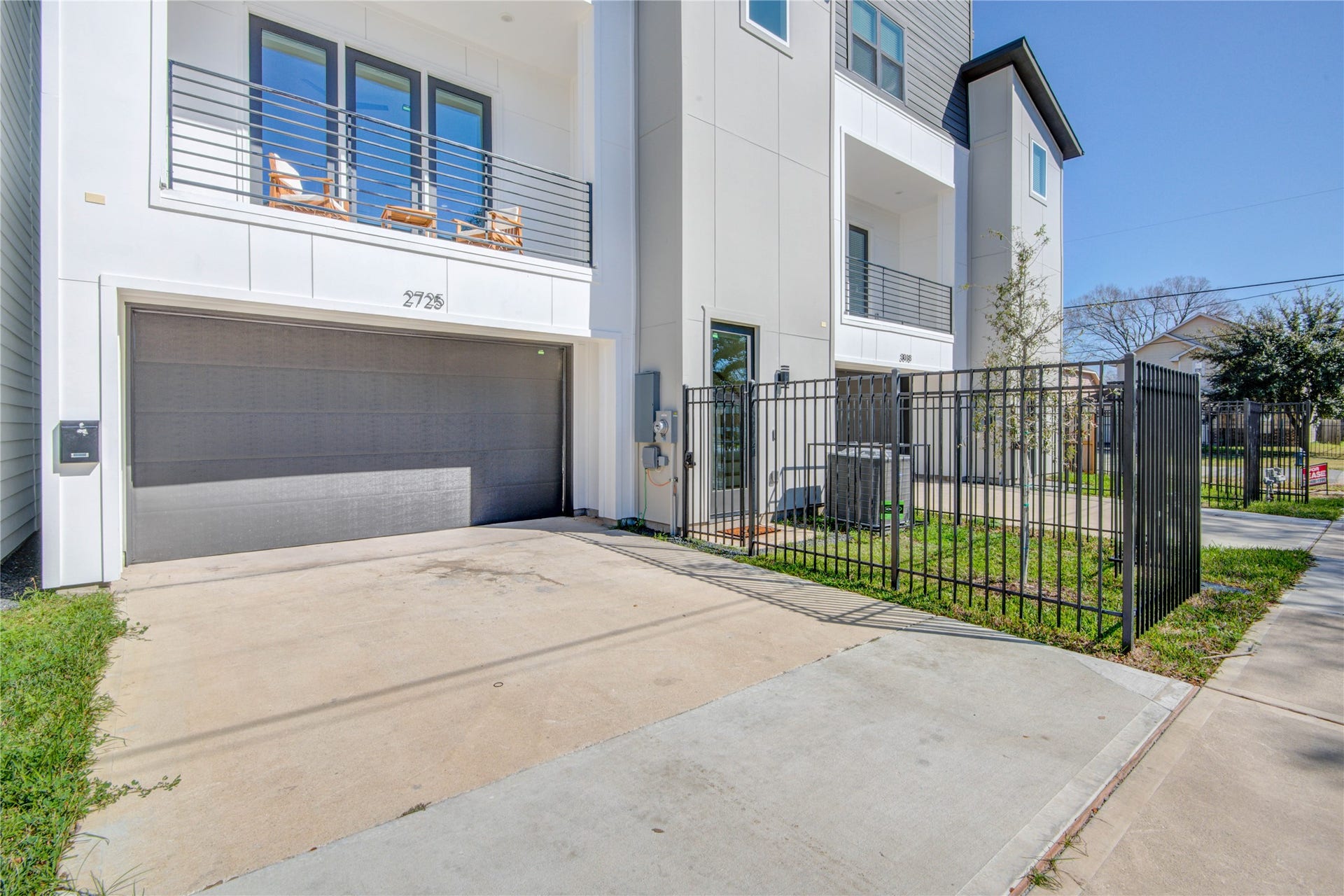 2725 Rosalie Street, Houston, TX 77004 2725 Rosalie Street, Houston, TX 77004