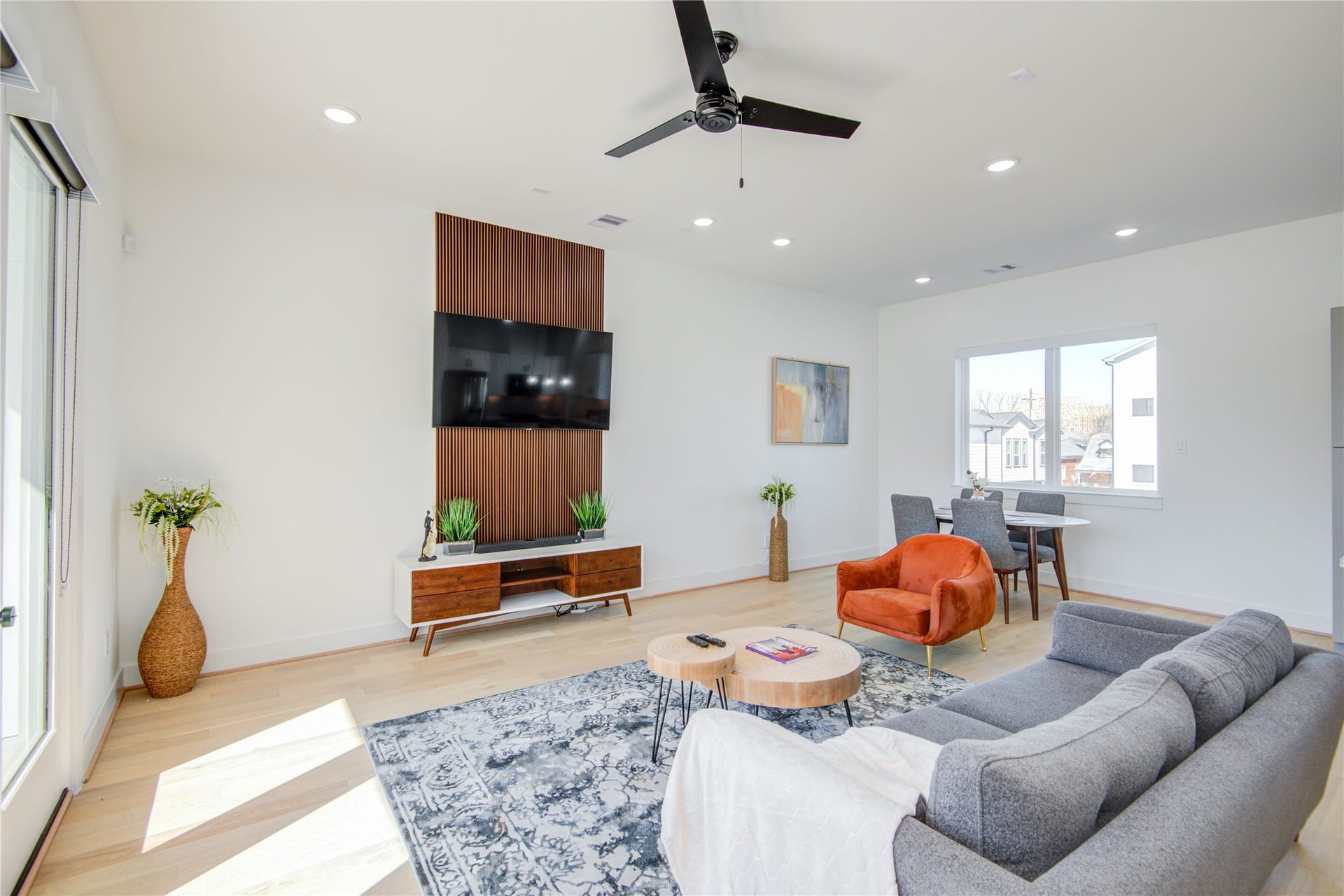 2725 Rosalie Street, Houston, TX 77004 2725 Rosalie Street, Houston, TX 77004