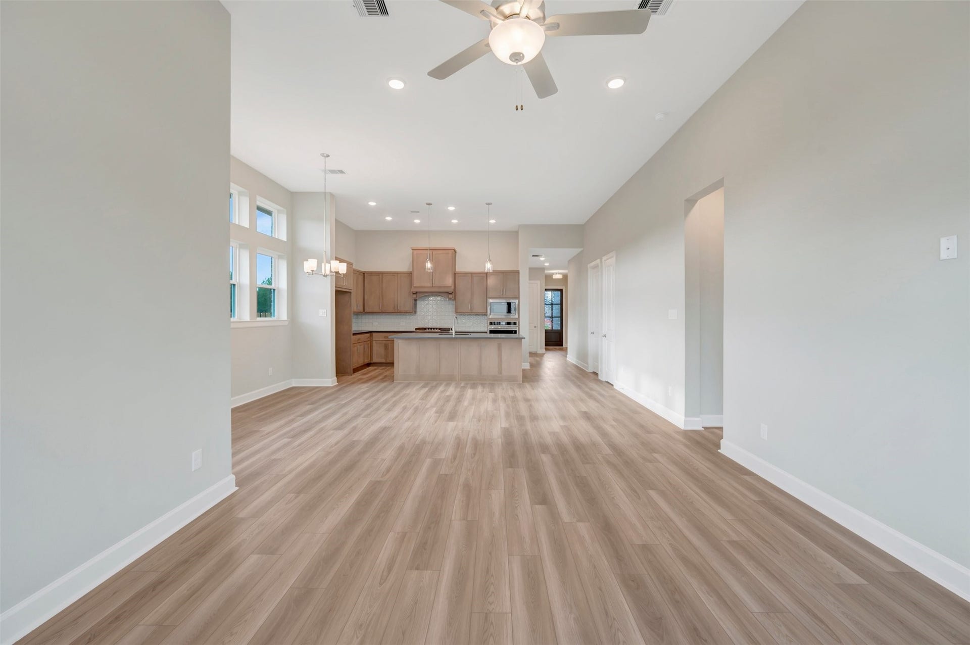 1935 El Pino Street, Montgomery, TX 77316