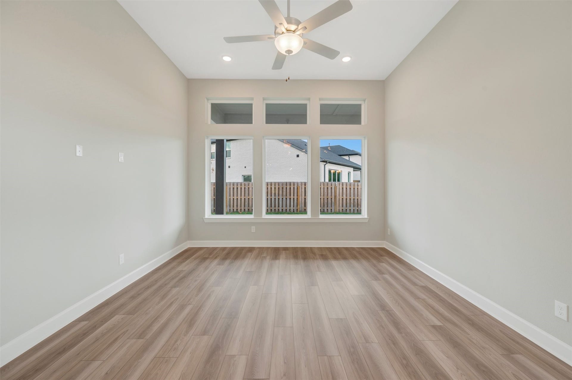 1935 El Pino Street, Montgomery, TX 77316