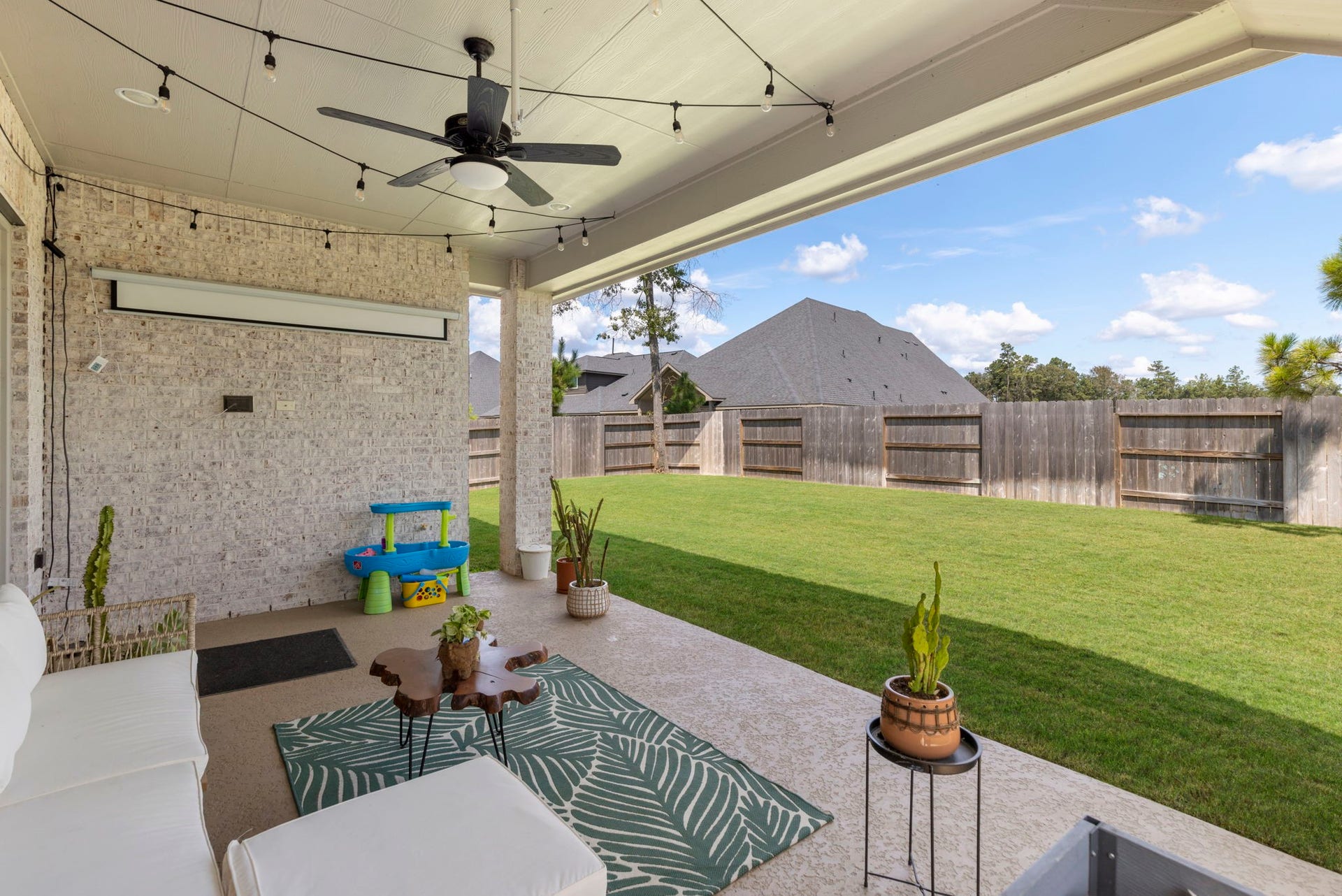 13071 Soaring Forest Drive, Conroe, TX 77302 13071 Soaring Forest Drive, Conroe, TX 77302