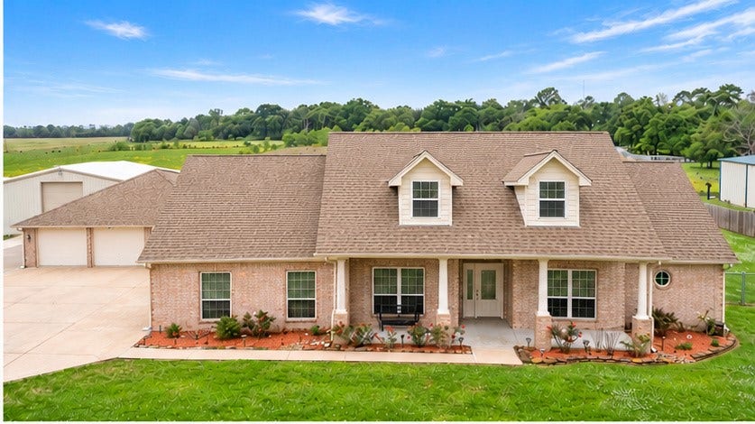2224 County Road 660b, Danbury, TX 77534