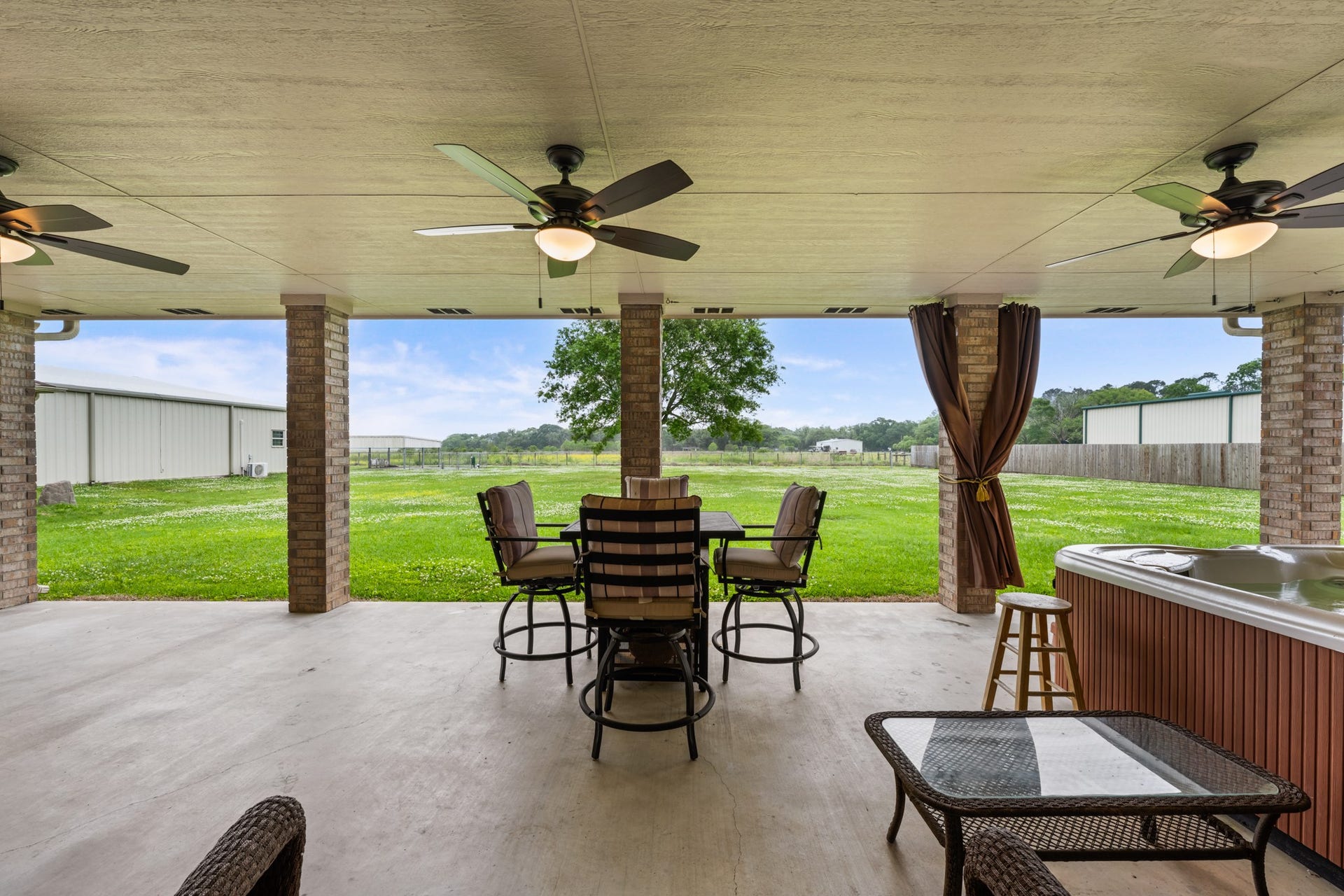 2224 County Road 660b, Danbury, TX 77534
