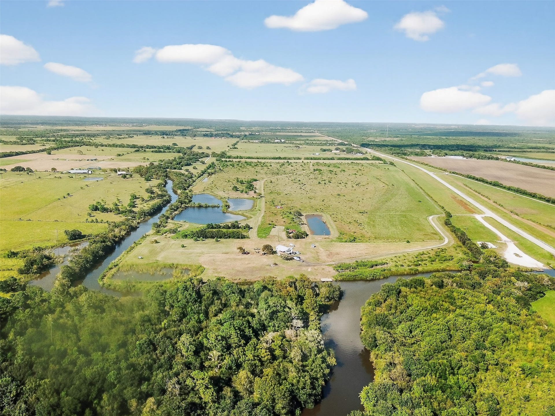 11402 FM 2004, Santa Fe, TX 77510 11402 FM 2004, Santa Fe, TX 77510