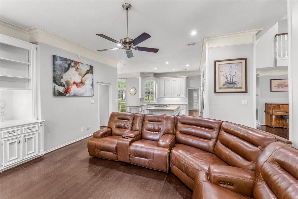 5611 Garden Point Drive, Kingwood, TX 77345 5611 Garden Point Drive, Kingwood, TX 77345
