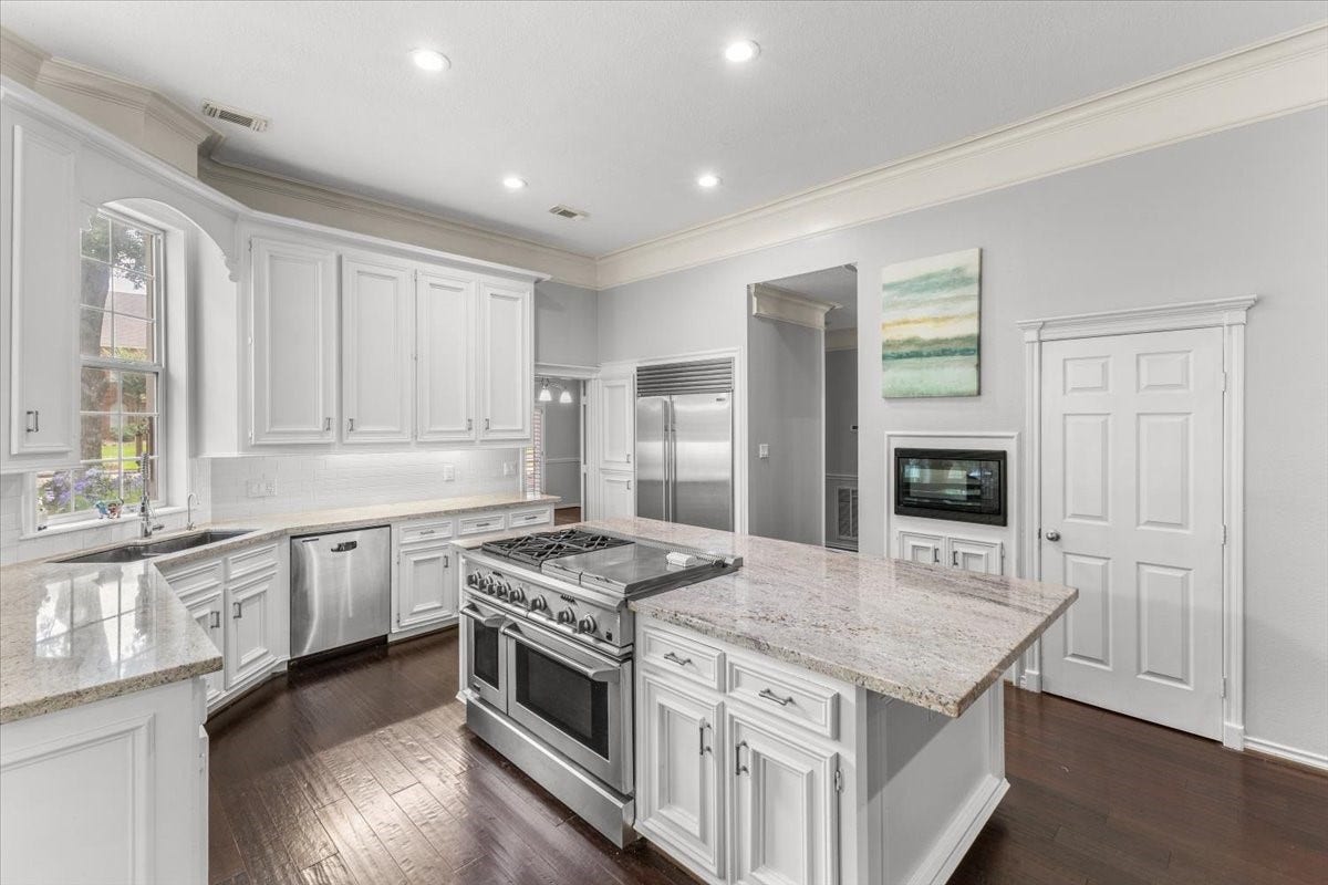 5611 Garden Point Drive, Kingwood, TX 77345 5611 Garden Point Drive, Kingwood, TX 77345