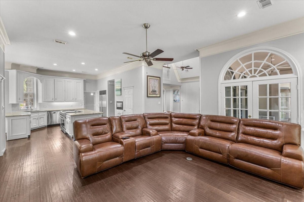 5611 Garden Point Drive, Kingwood, TX 77345 5611 Garden Point Drive, Kingwood, TX 77345