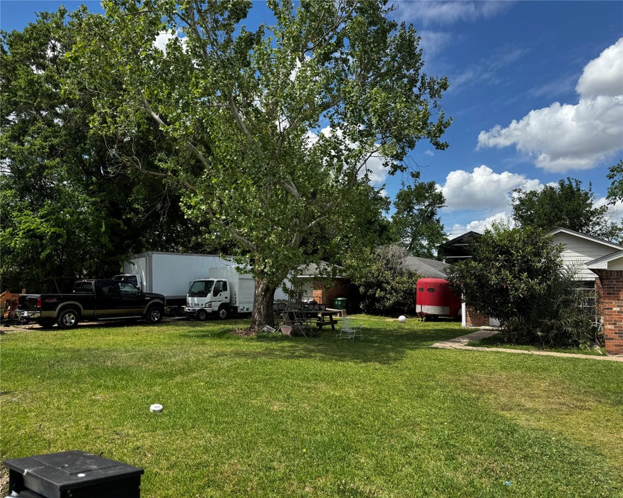 Property photo for 8910 Carousel Lane, Houston, TX