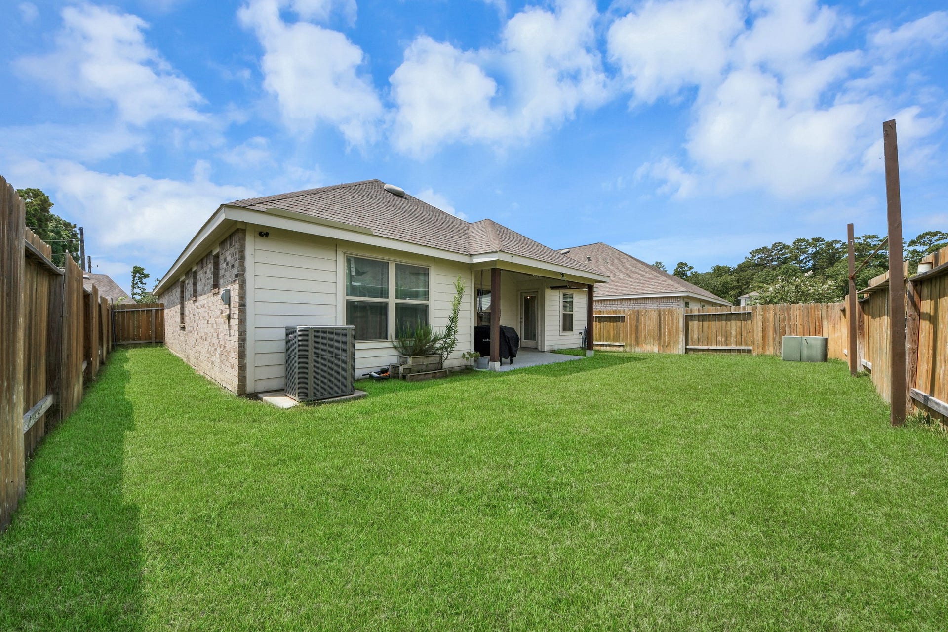 1206 Portimao Court, Crosby, TX 77532 Backyard