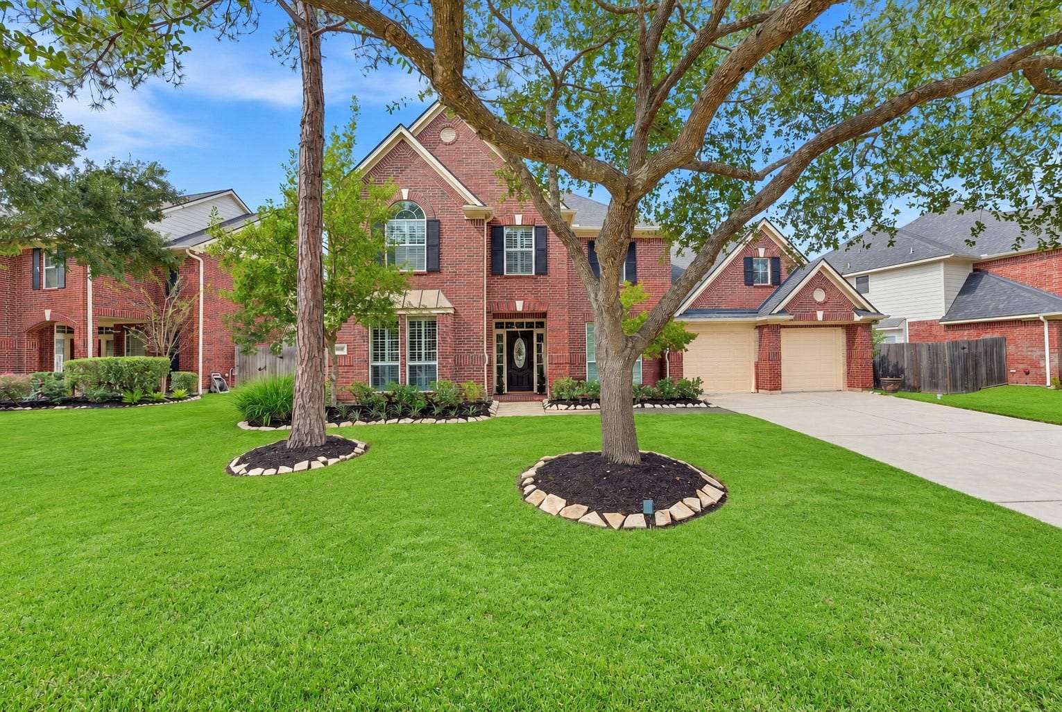 Front Elevation. Grass has been digitally enhanced.