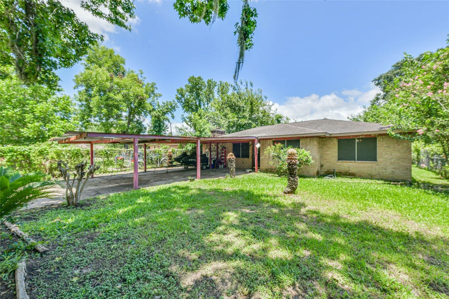 Property photo for 10438 Caxton Street, Houston, TX