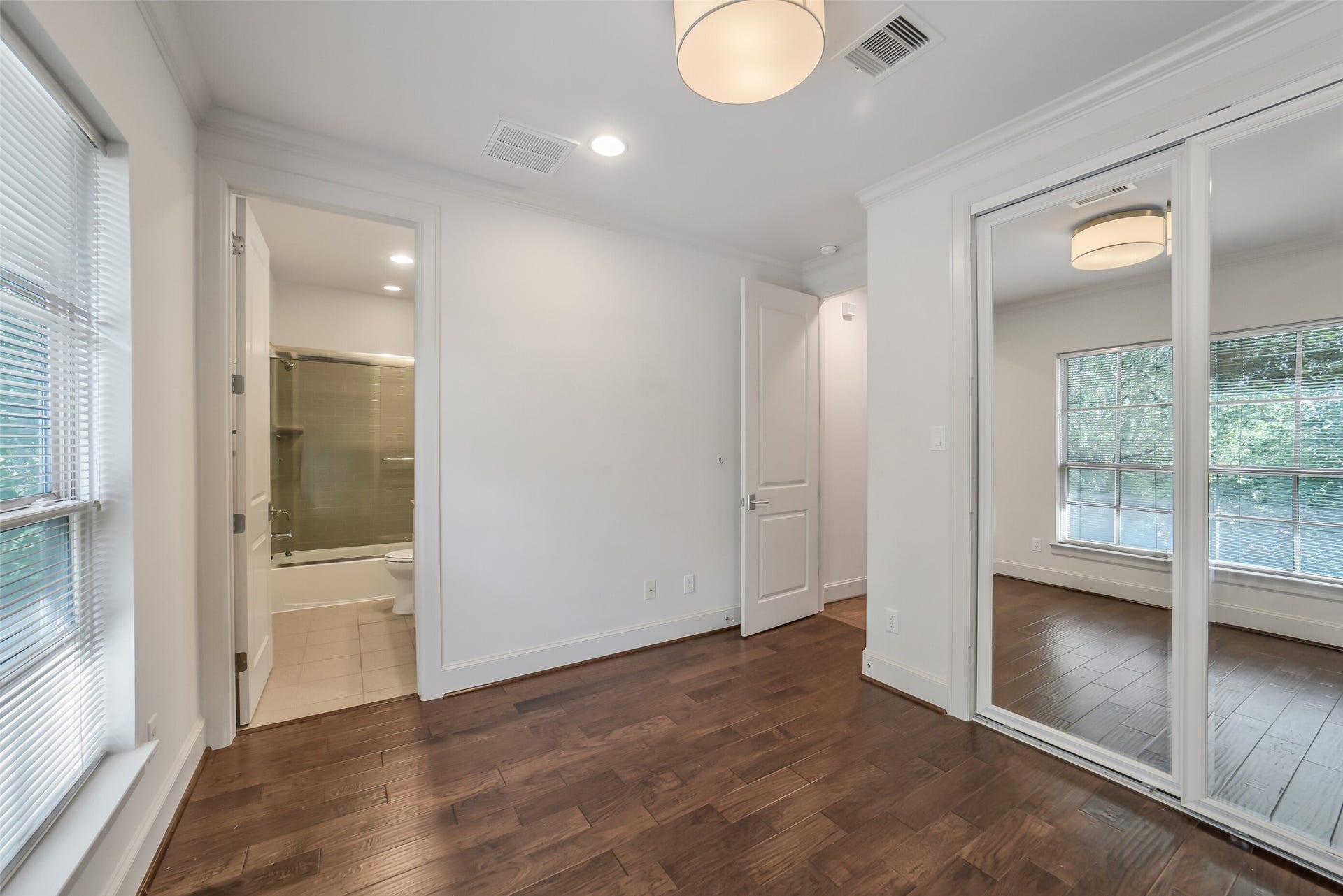 15943 Morgan Street, Sugar Land, TX 77478 15943 Morgan Street, Sugar Land, TX 77478