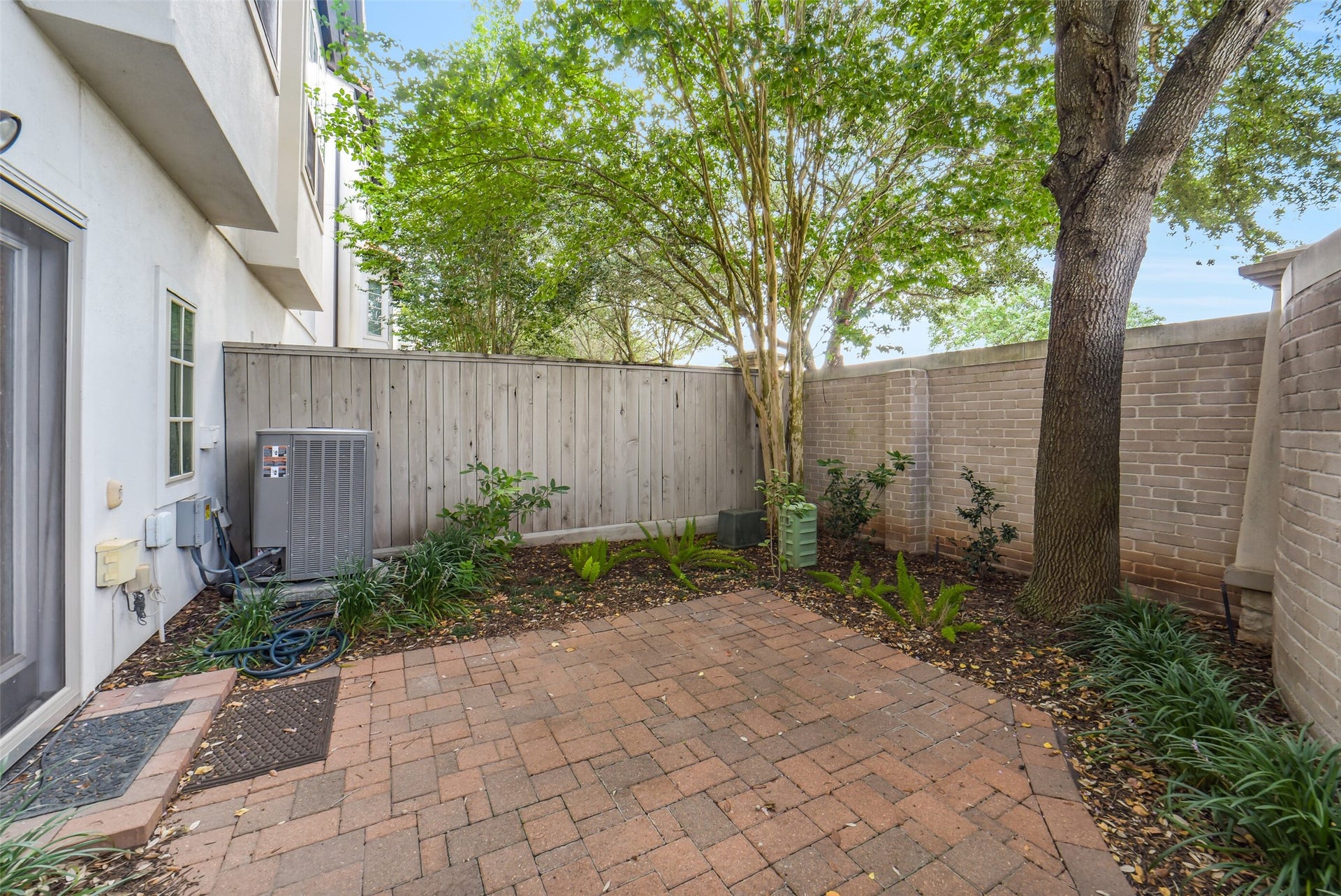 15943 Morgan Street, Sugar Land, TX 77478 15943 Morgan Street, Sugar Land, TX 77478