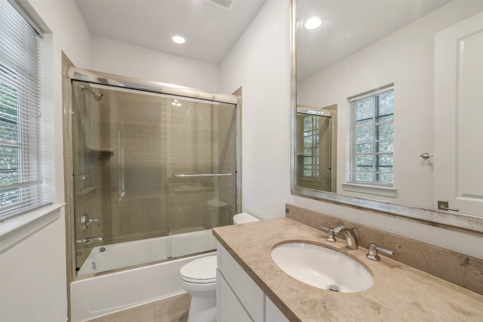 15943 Morgan Street, Sugar Land, TX 77478 15943 Morgan Street, Sugar Land, TX 77478