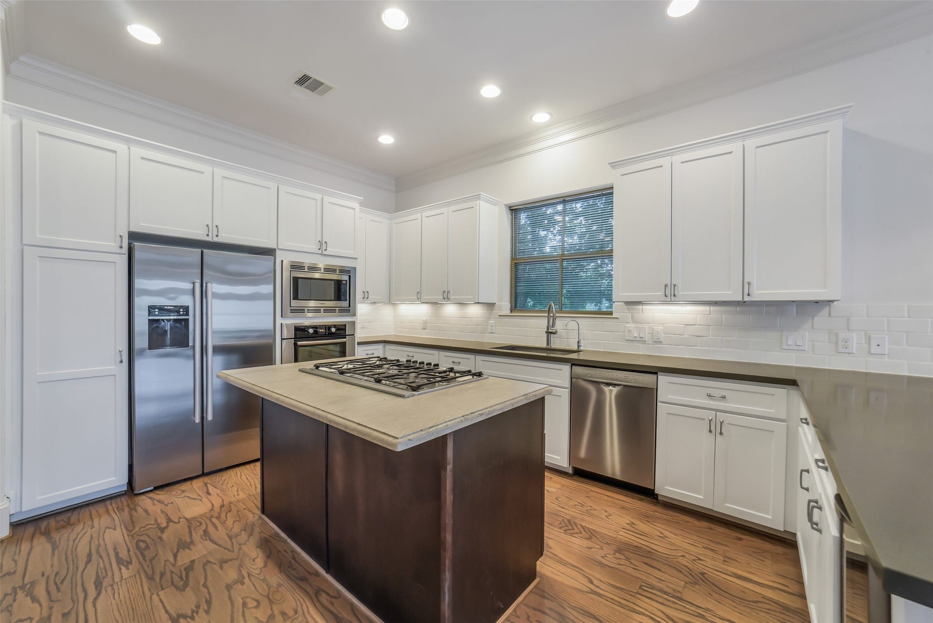15943 Morgan Street, Sugar Land, TX 77478 15943 Morgan Street, Sugar Land, TX 77478