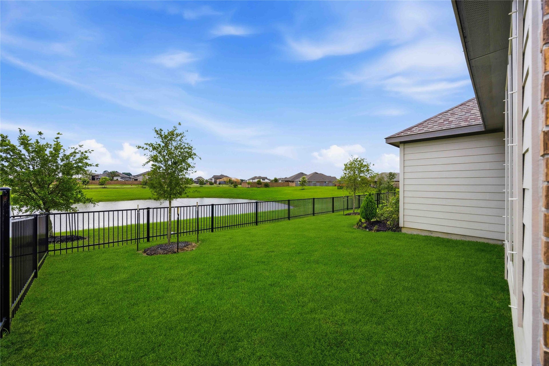 2512 Seneca Lake, La Marque, TX 77568 2512 Seneca Lake, La Marque, TX 77568