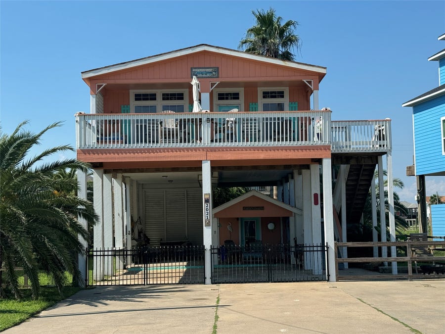 Property photo for 2021 Vista Drive, Crystal Beach, TX