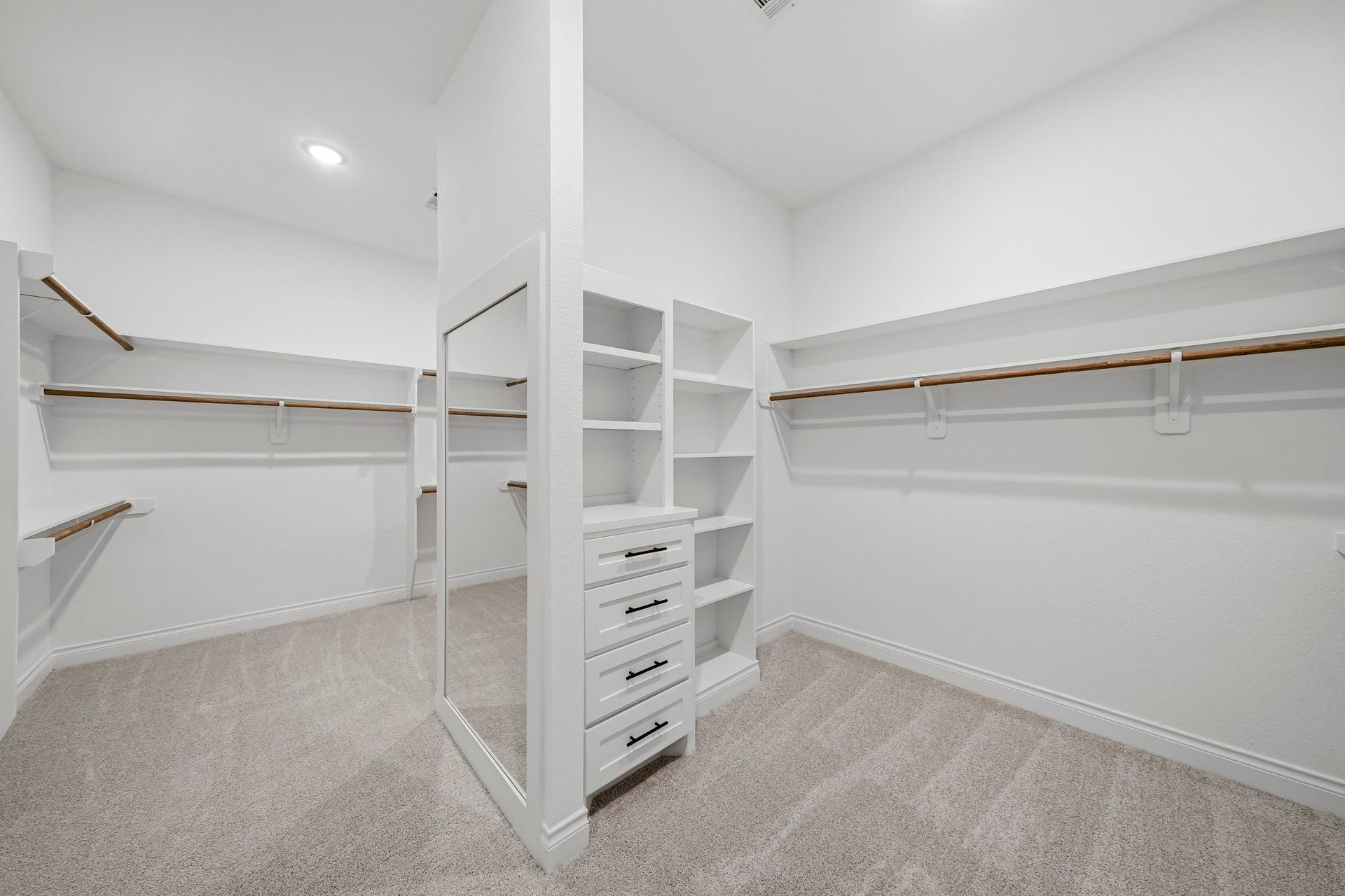 14611 Camila Drive, Needville, TX 77461 Primary Closet