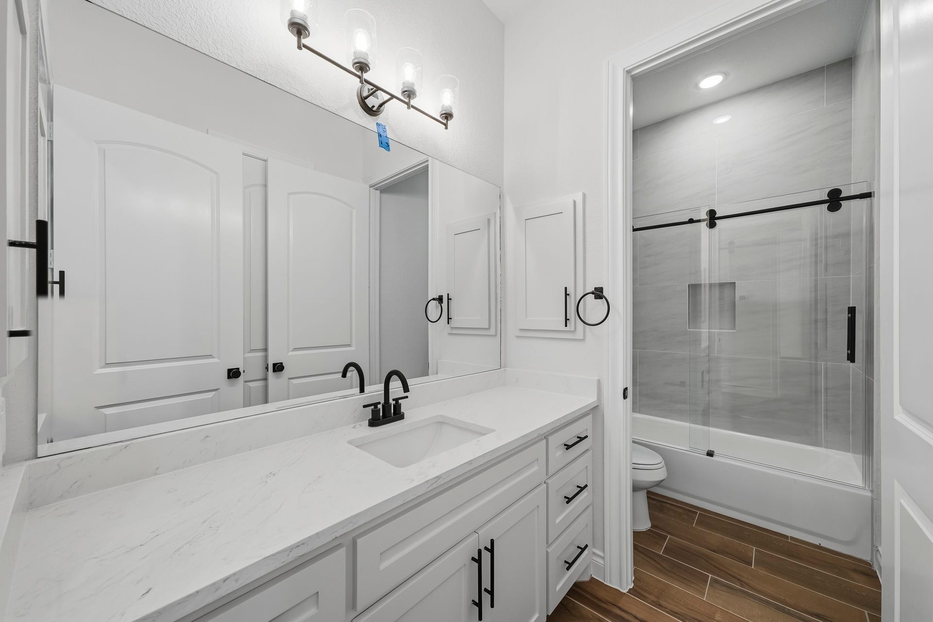 14611 Camila Drive, Needville, TX 77461 14611 Camila Drive, Needville, TX 77461
