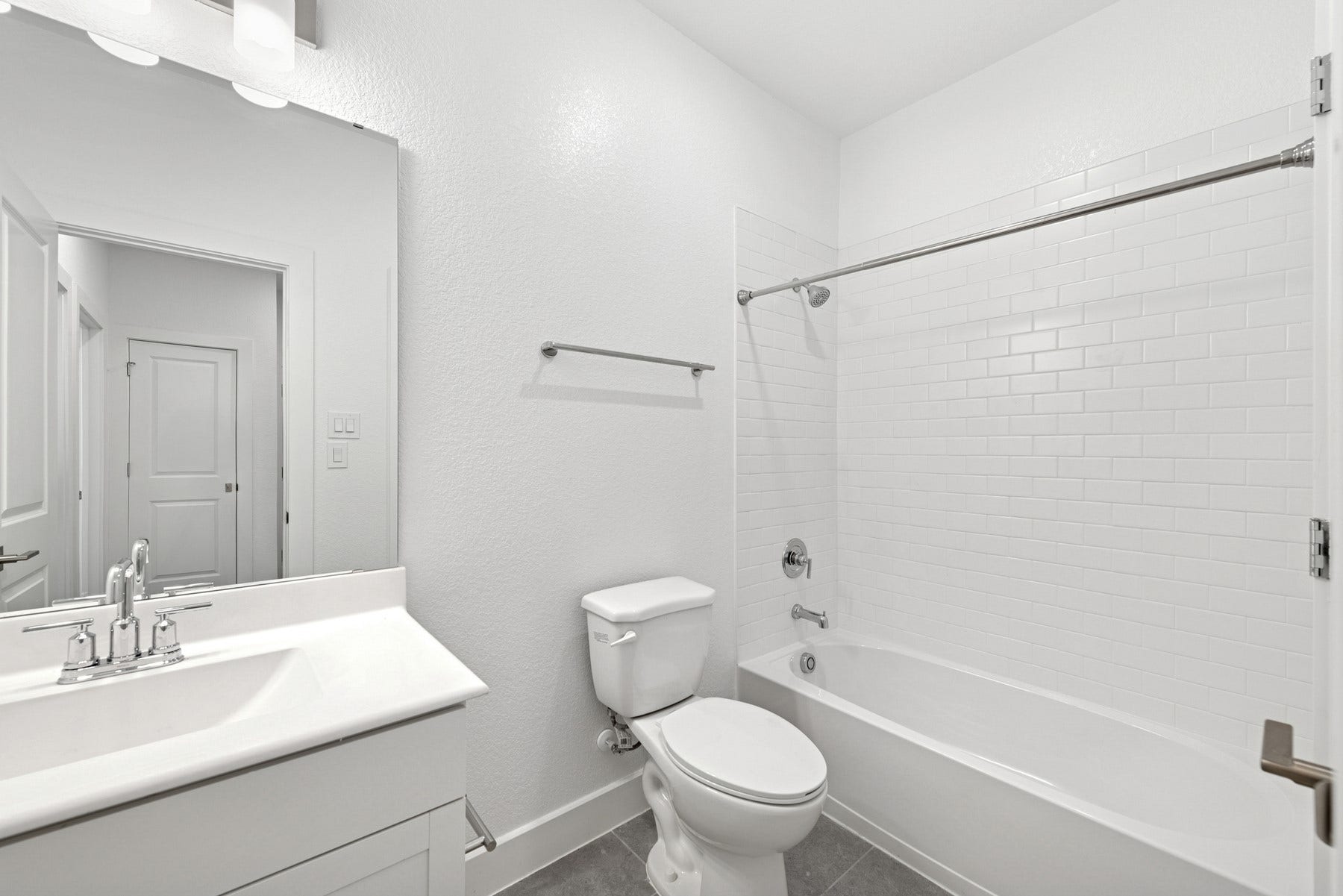 3032 Poplar Bluff Road, Magnolia, TX 77363 Hall bath (*Photo not of actual home and used for illustration purposes only.)