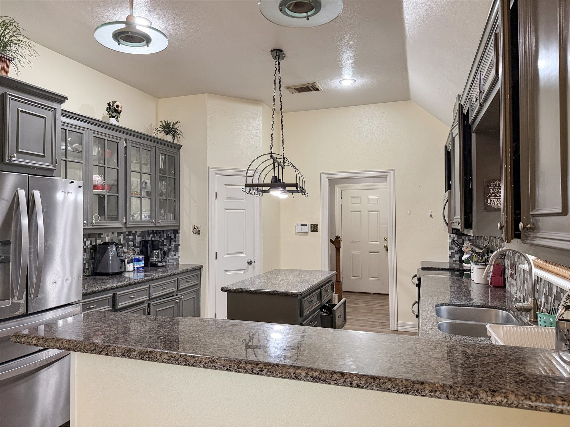 134 Dove Trail, Richwood, TX 77531 Well-appointed kitchen offering abundant cabinet space, practical counter areas, and an open, functional design.
