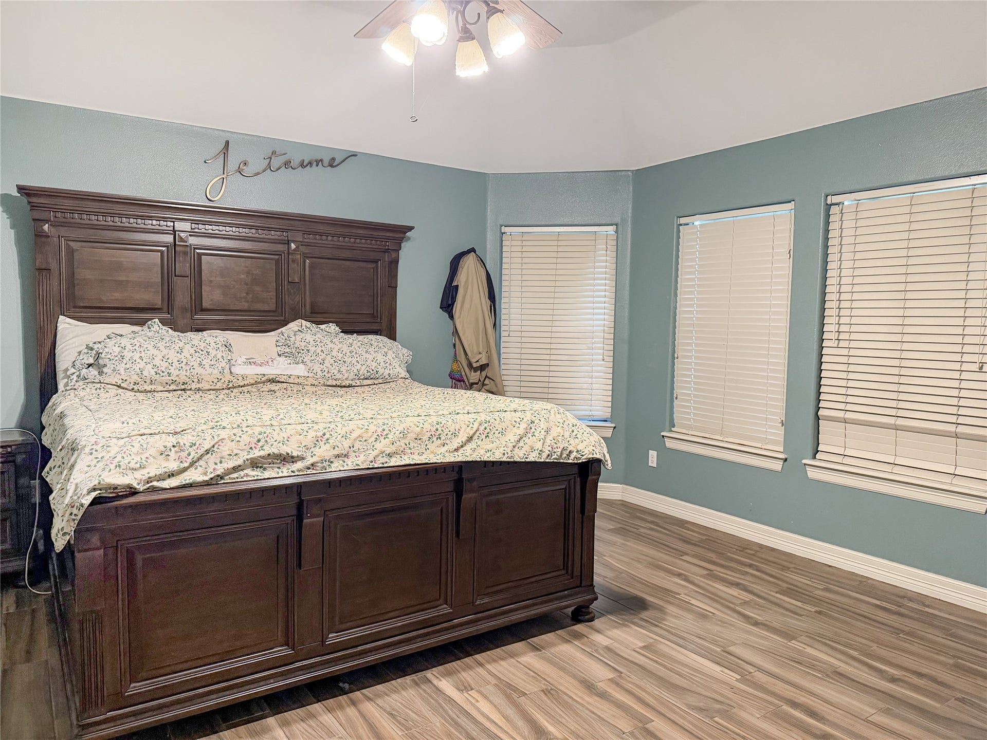 134 Dove Trail, Richwood, TX 77531 Spacious primary bedroom offering plenty of room for comfortable furnishings and a relaxing retreat.