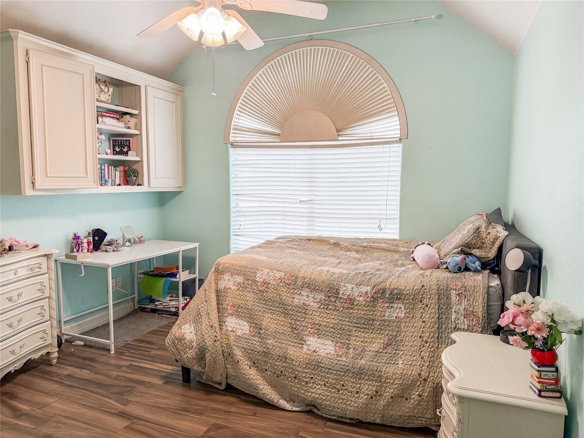 134 Dove Trail, Richwood, TX 77531 Additional bedroom offering comfortable space, natural light, and flexibility for a variety of uses.