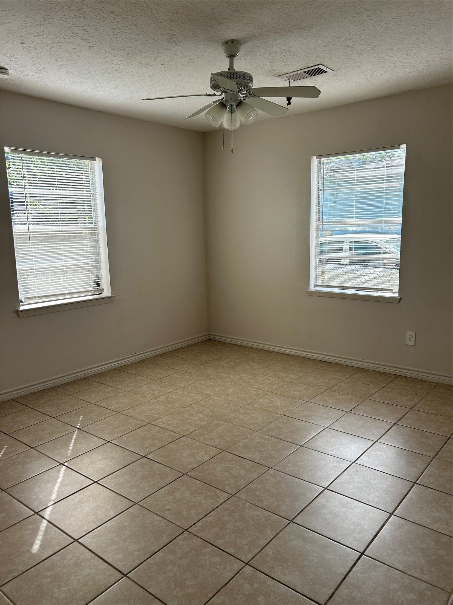 708 Zoe Street, Houston, TX 77020 Bedroom 1