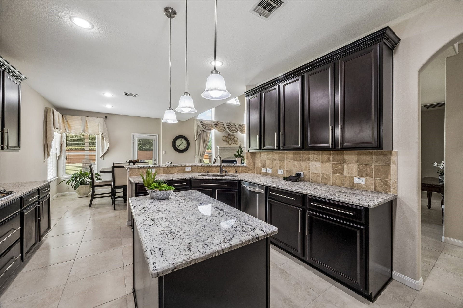 2207 Hannah Creek Court, Pearland, TX 77089 2207 Hannah Creek Court, Pearland, TX 77089
