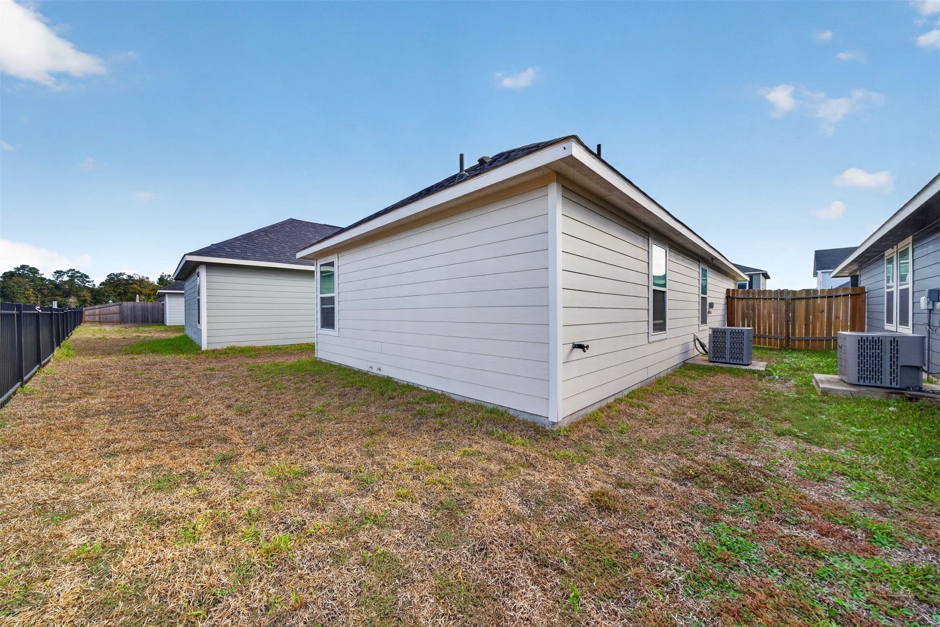 9814 Emerald Stone Way, Conroe, TX 77306