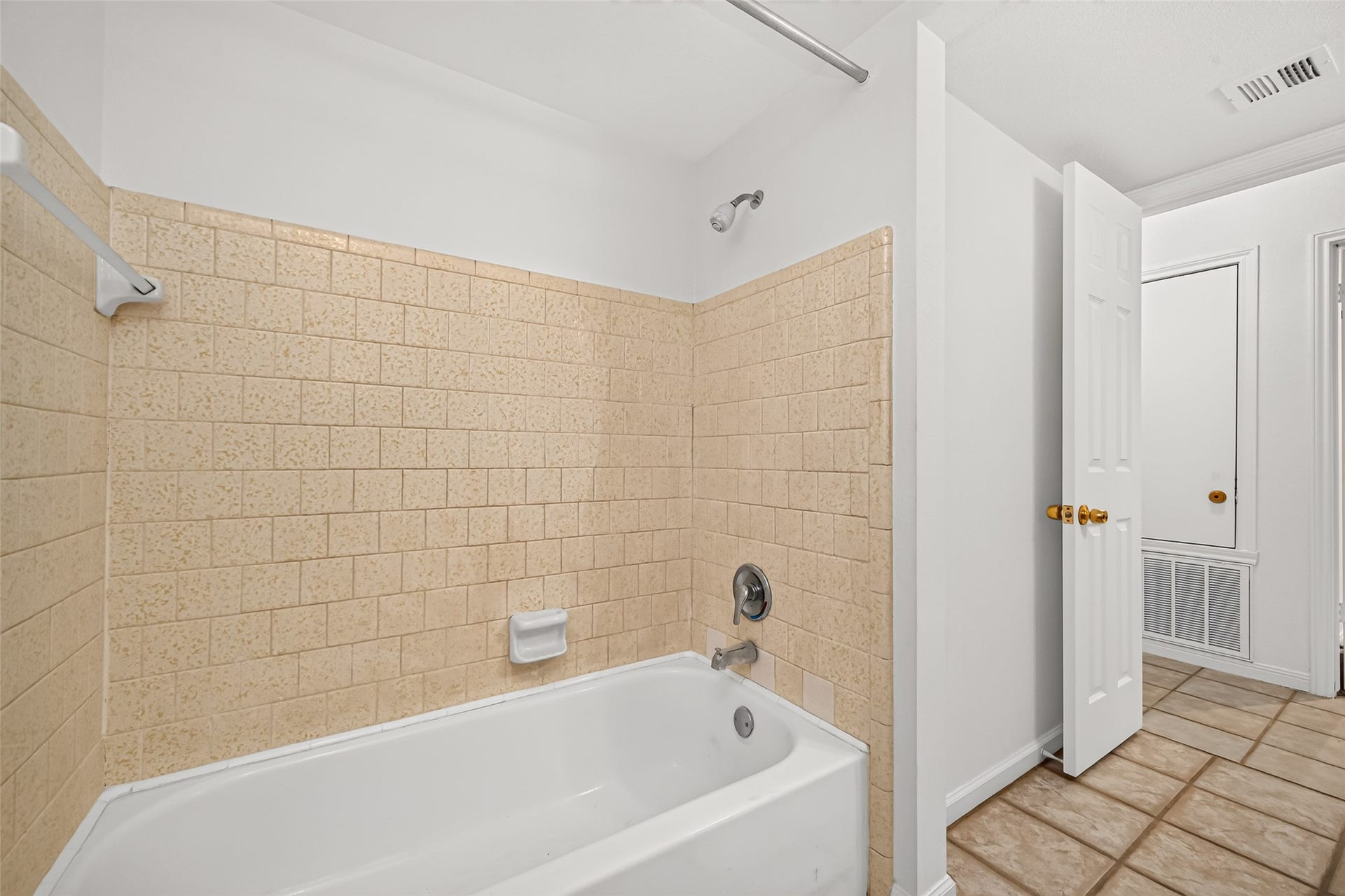 7602 Salge Drive, Houston, TX 77040 7602 Salge Drive, Houston, TX 77040