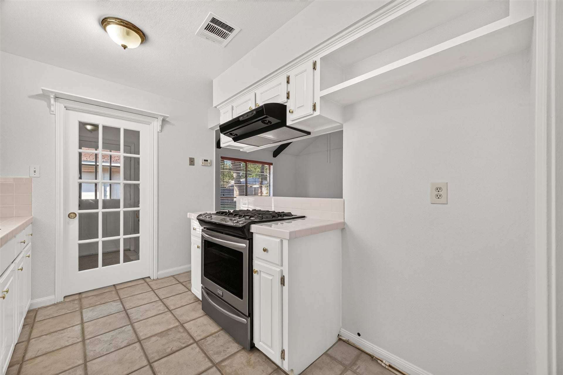 7602 Salge Drive, Houston, TX 77040 7602 Salge Drive, Houston, TX 77040