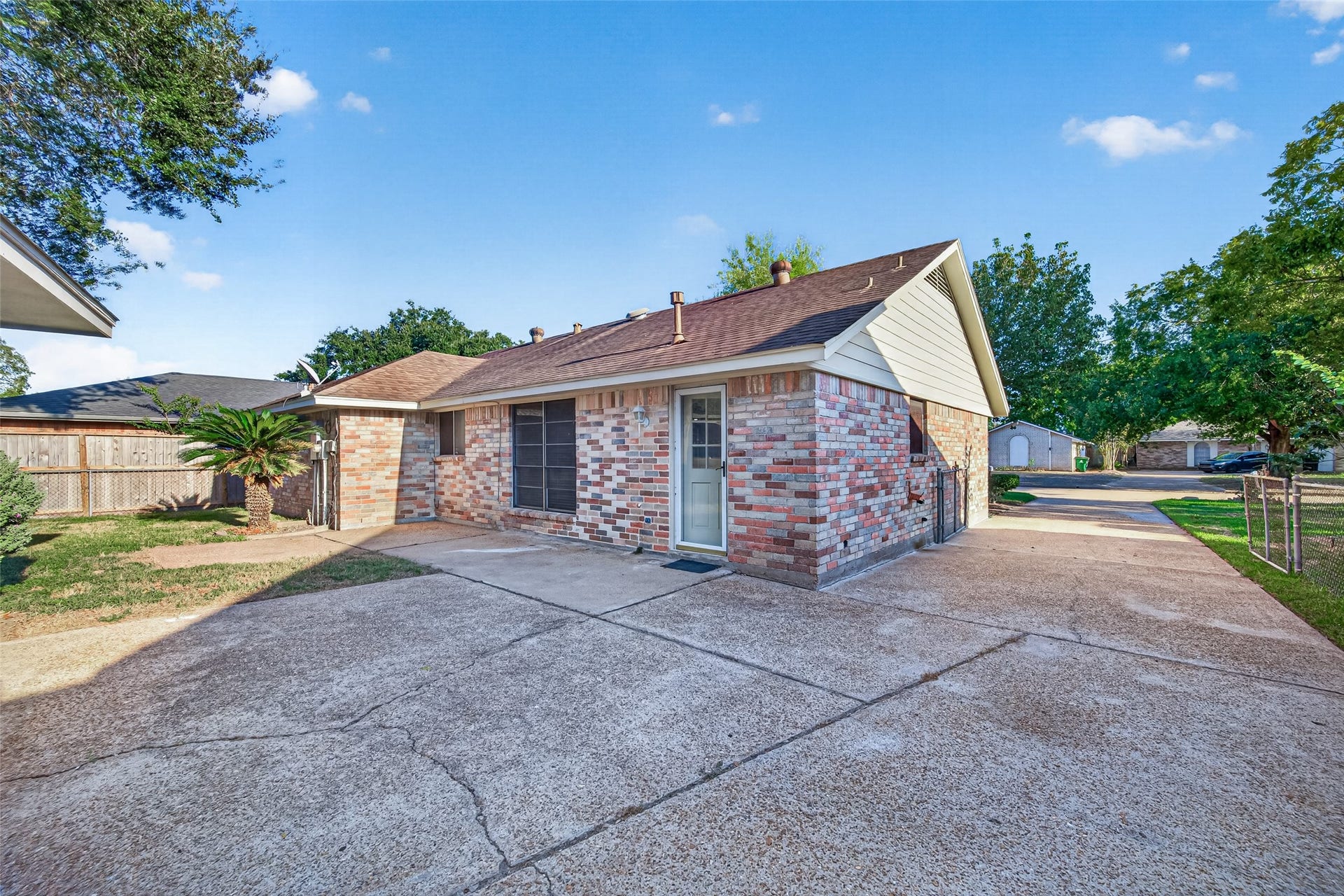 7602 Salge Drive, Houston, TX 77040 7602 Salge Drive, Houston, TX 77040
