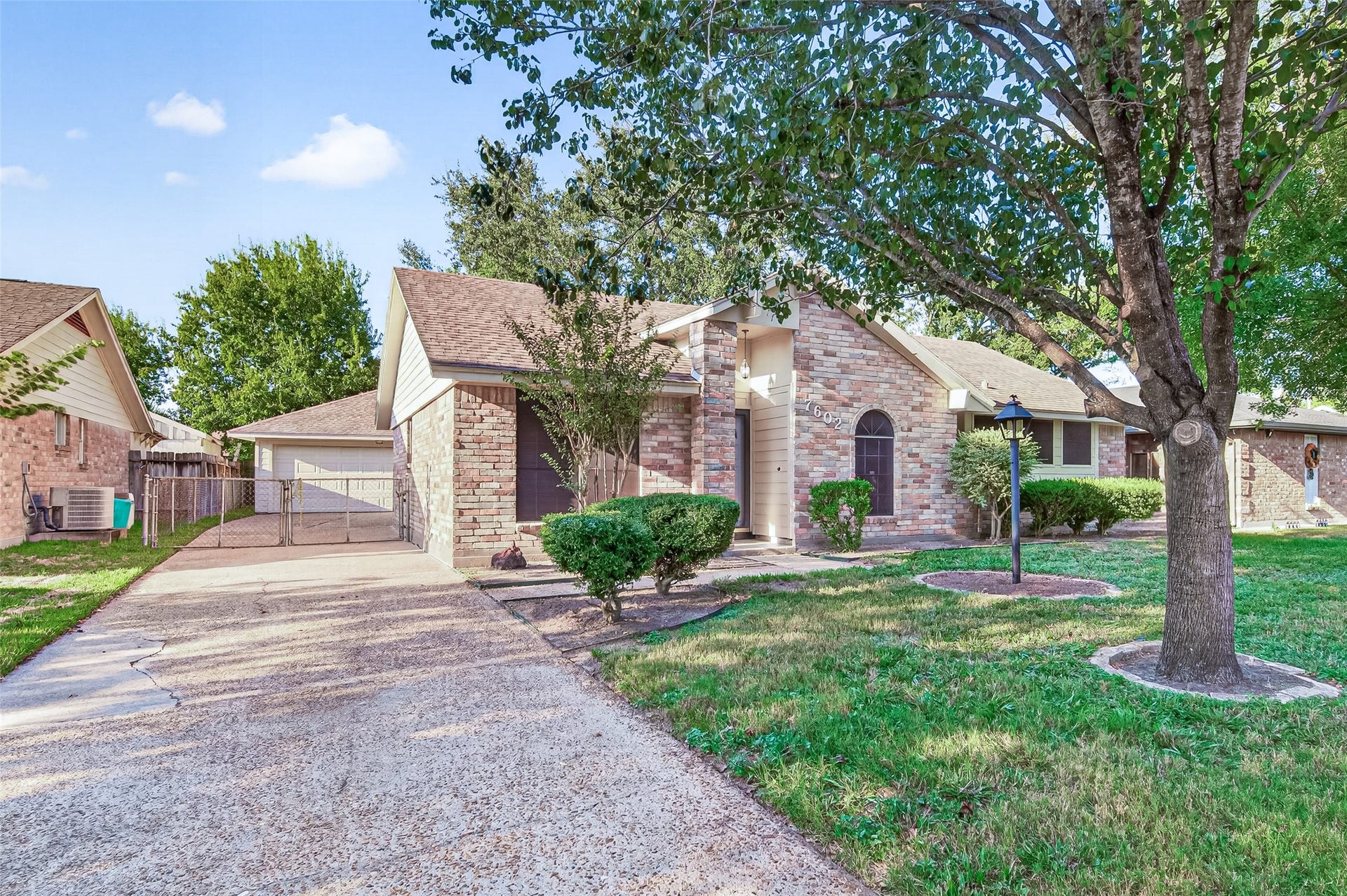 7602 Salge Drive, Houston, TX 77040 7602 Salge Drive, Houston, TX 77040