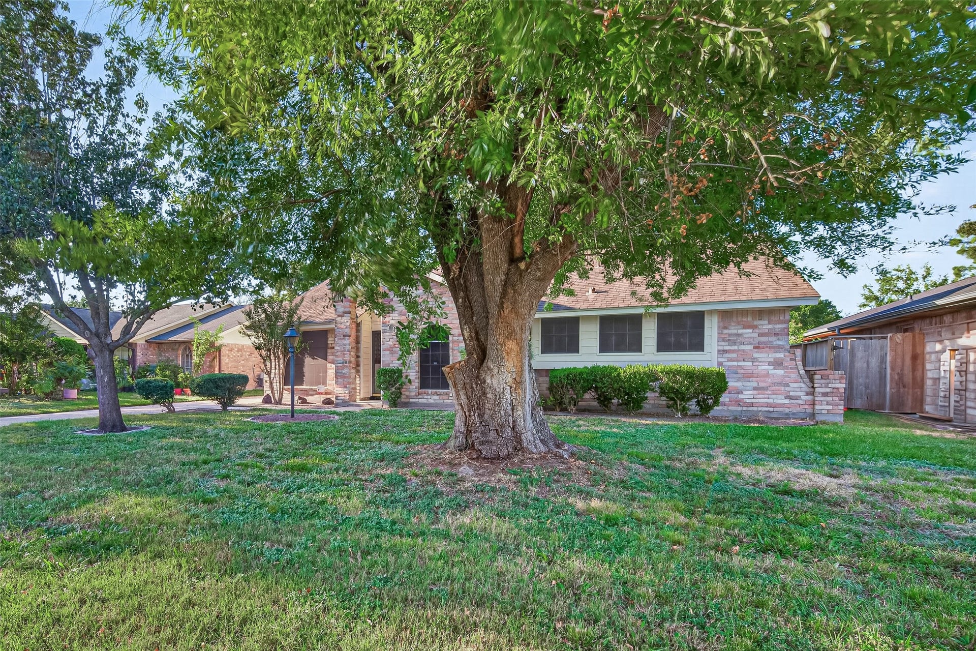 7602 Salge Drive, Houston, TX 77040 7602 Salge Drive, Houston, TX 77040
