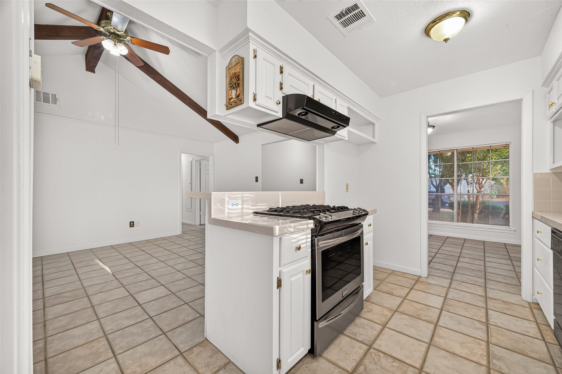 7602 Salge Drive, Houston, TX 77040 7602 Salge Drive, Houston, TX 77040