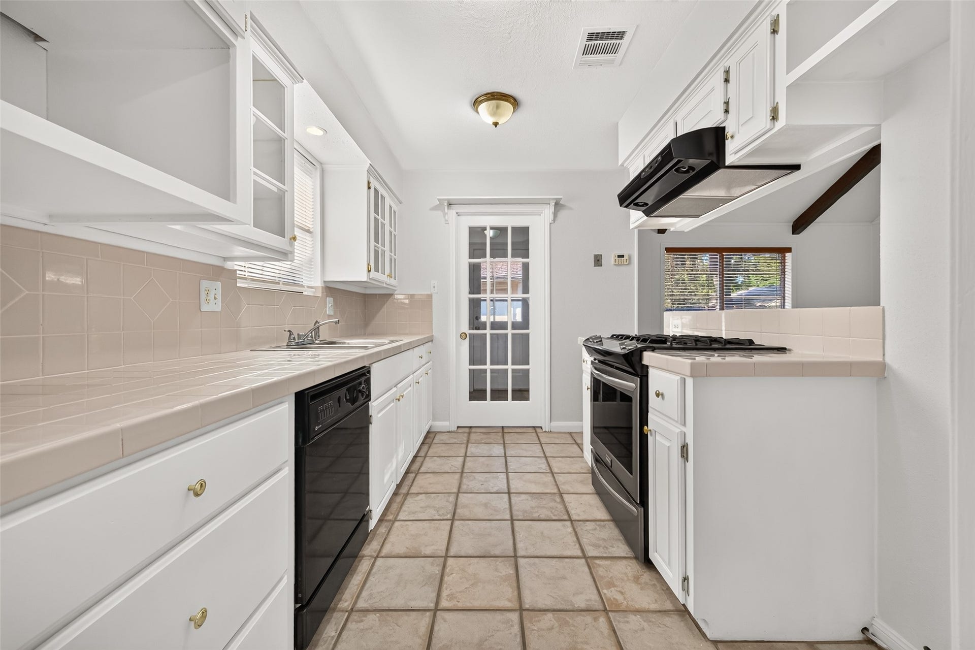 7602 Salge Drive, Houston, TX 77040 7602 Salge Drive, Houston, TX 77040