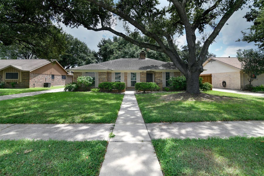 Property photo for 3414 Knob Hill Street, Deer Park, TX
