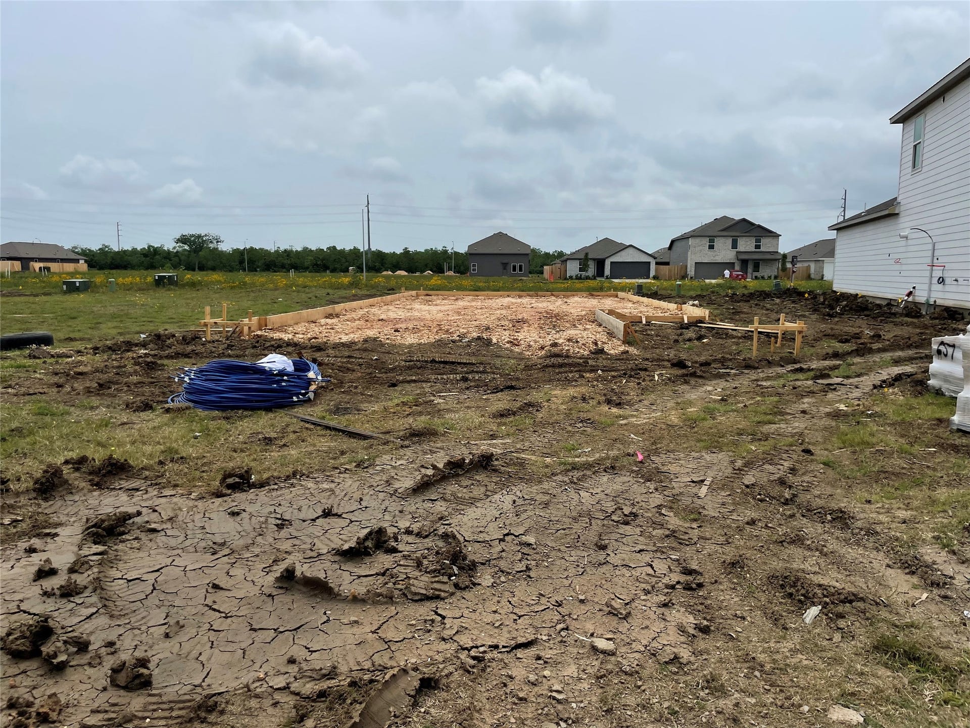 653 Pomegranate Lane, La Marque, TX 77568 653 Pomegranate Lane, La Marque, TX 77568