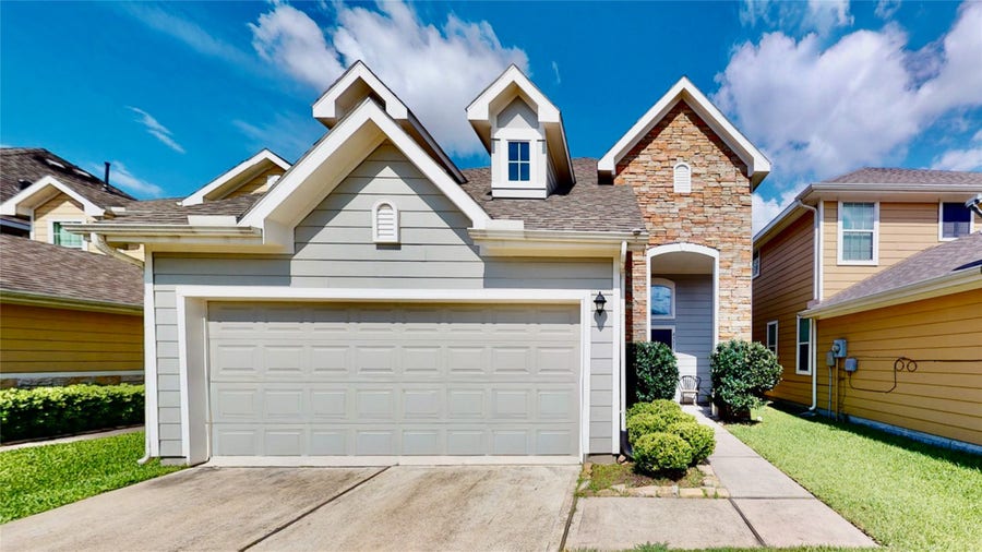 Property photo for 6351 Wilshire Ridge, Houston, TX