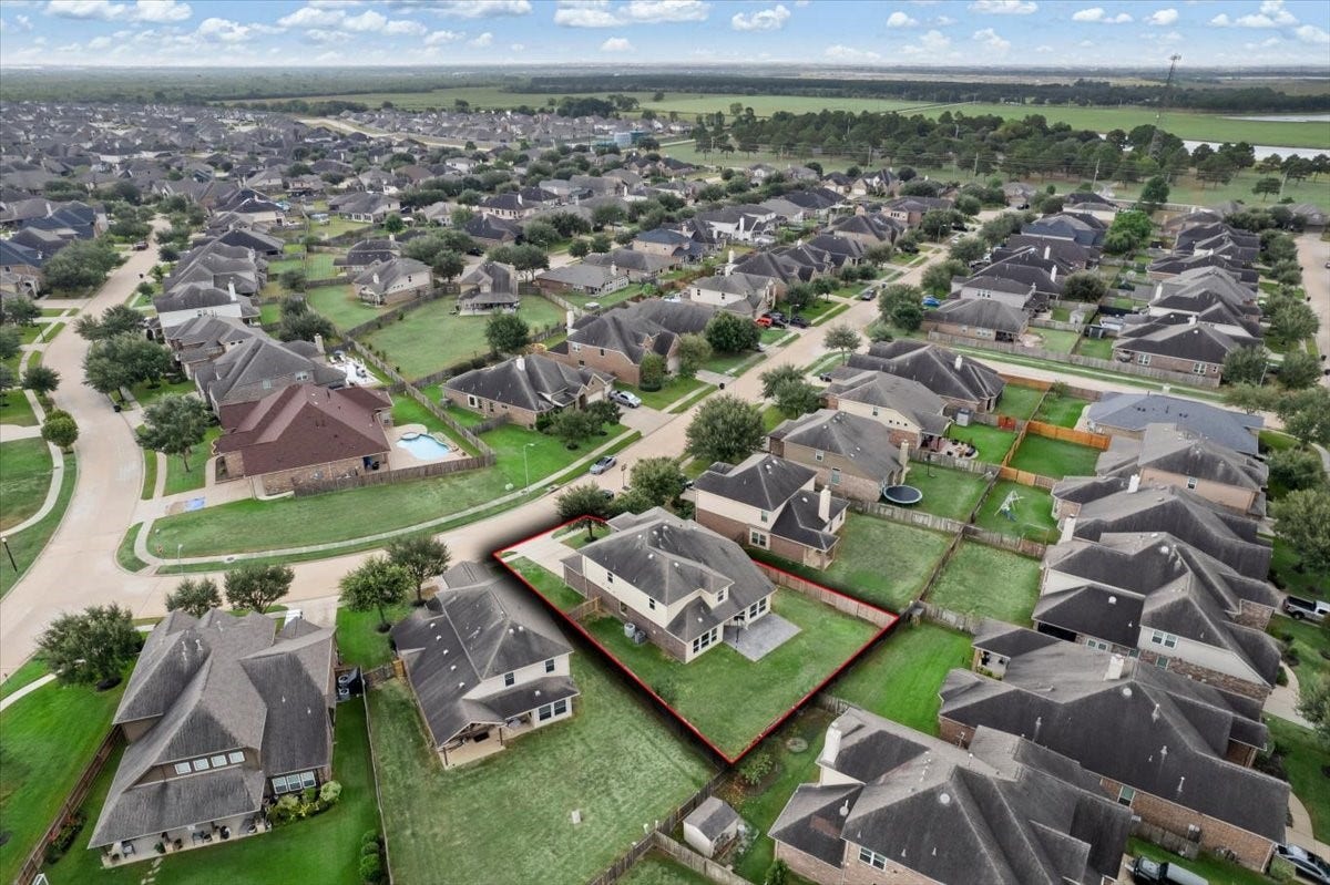 16123 Laura Beth Drive, Hockley, TX 77447 16123 Laura Beth Drive, Hockley, TX 77447