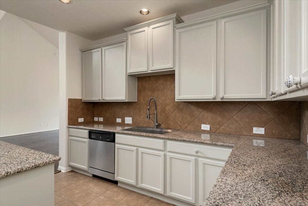 16123 Laura Beth Drive, Hockley, TX 77447 16123 Laura Beth Drive, Hockley, TX 77447