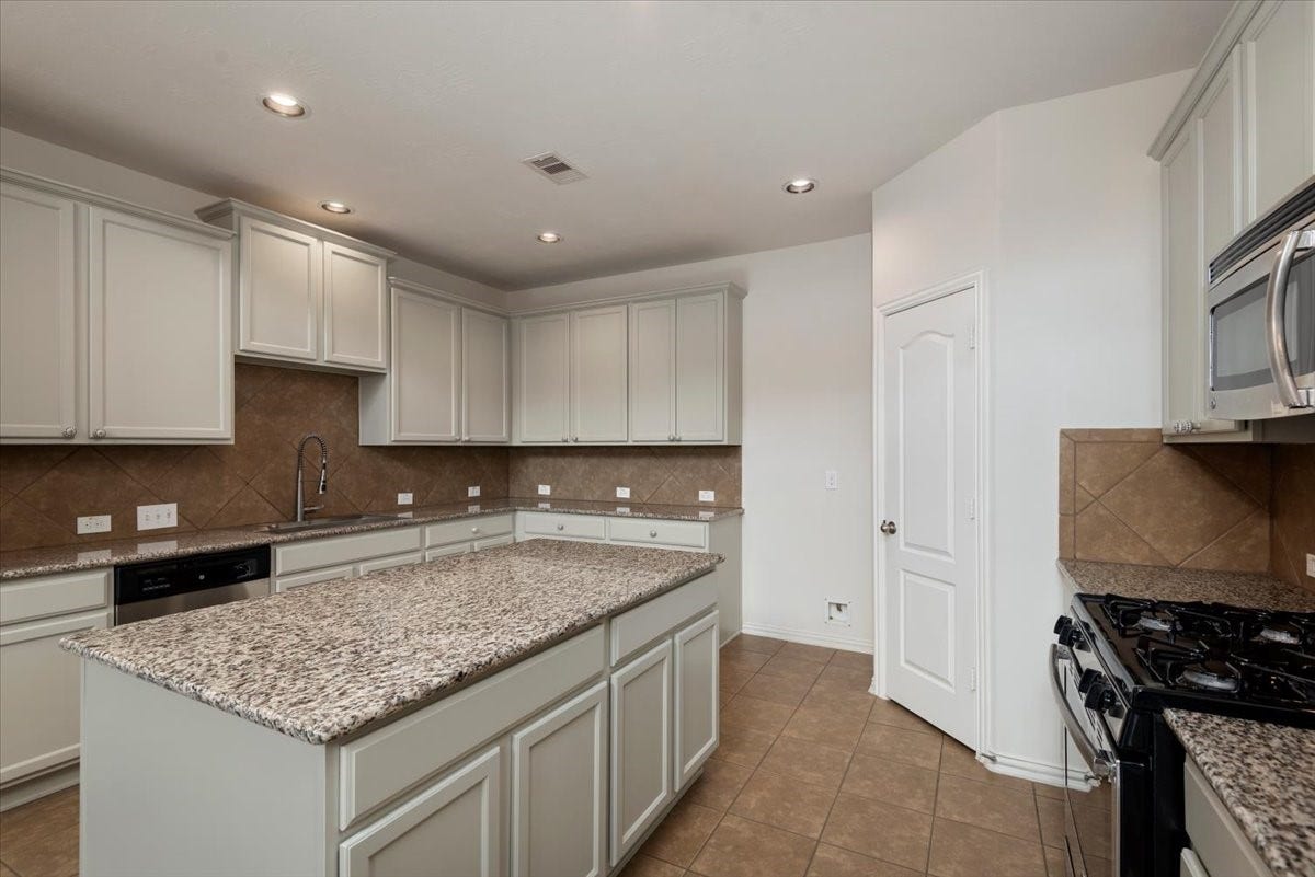 16123 Laura Beth Drive, Hockley, TX 77447 16123 Laura Beth Drive, Hockley, TX 77447