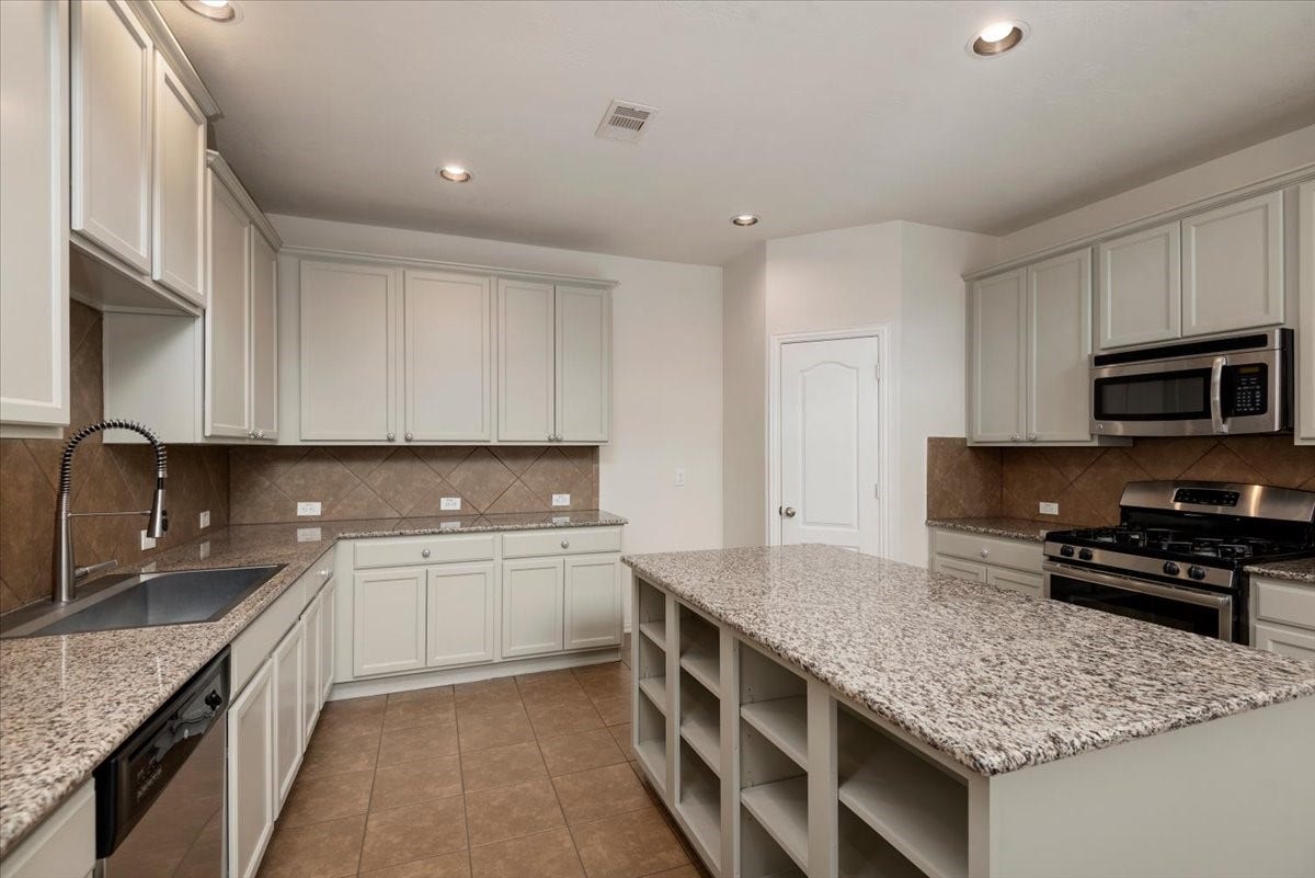 16123 Laura Beth Drive, Hockley, TX 77447 16123 Laura Beth Drive, Hockley, TX 77447